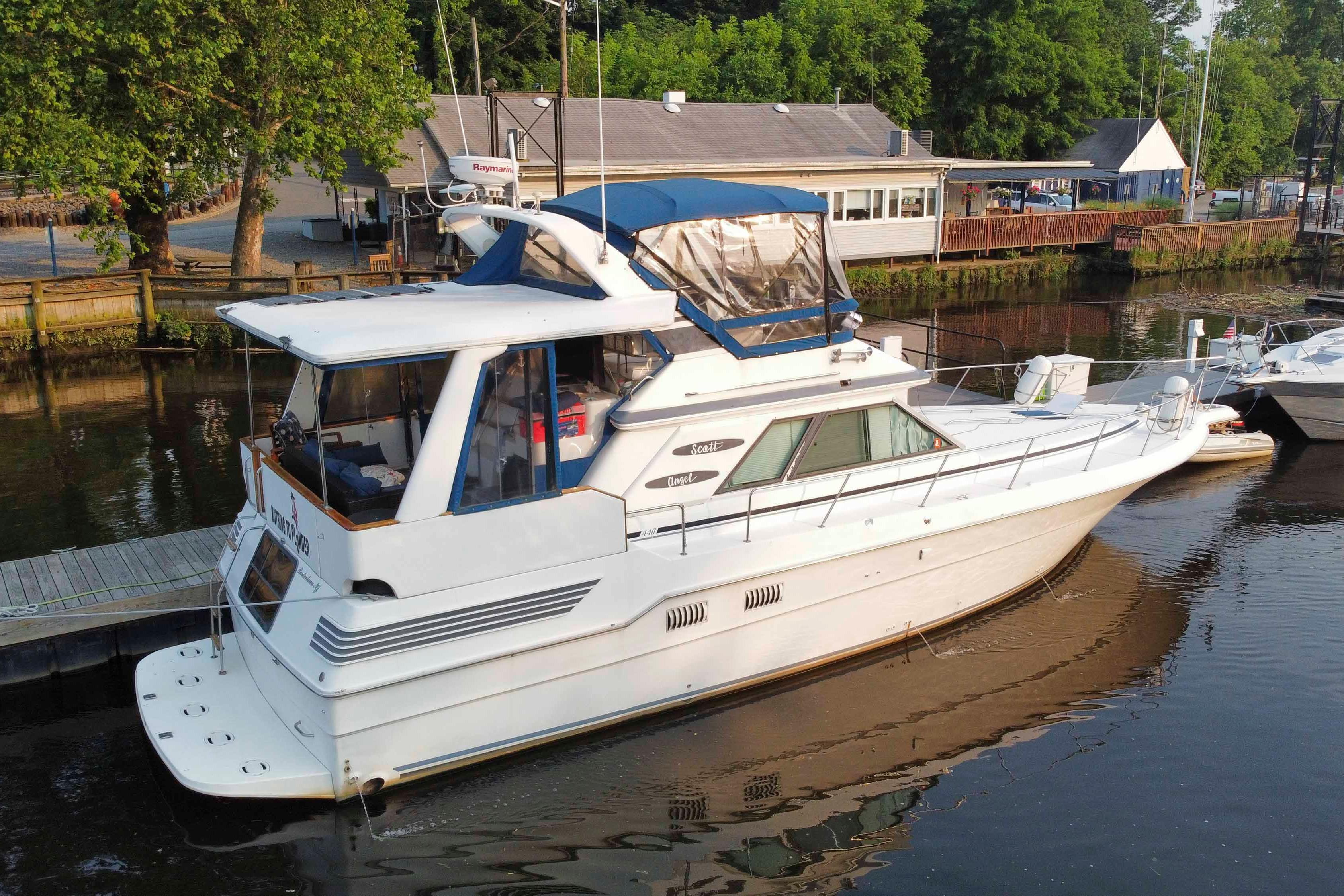  Knot 10 Yacht Sales