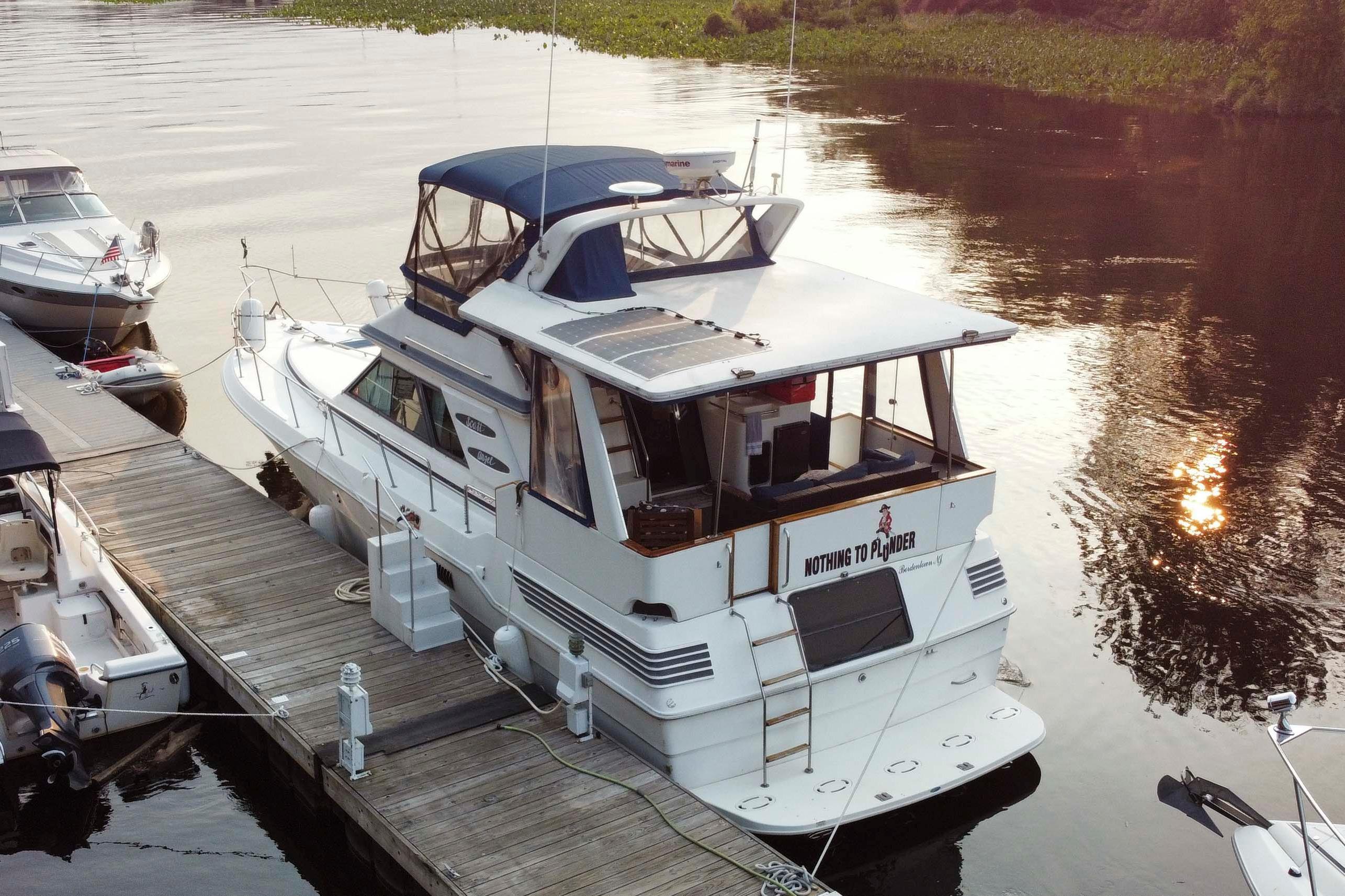  Knot 10 Yacht Sales