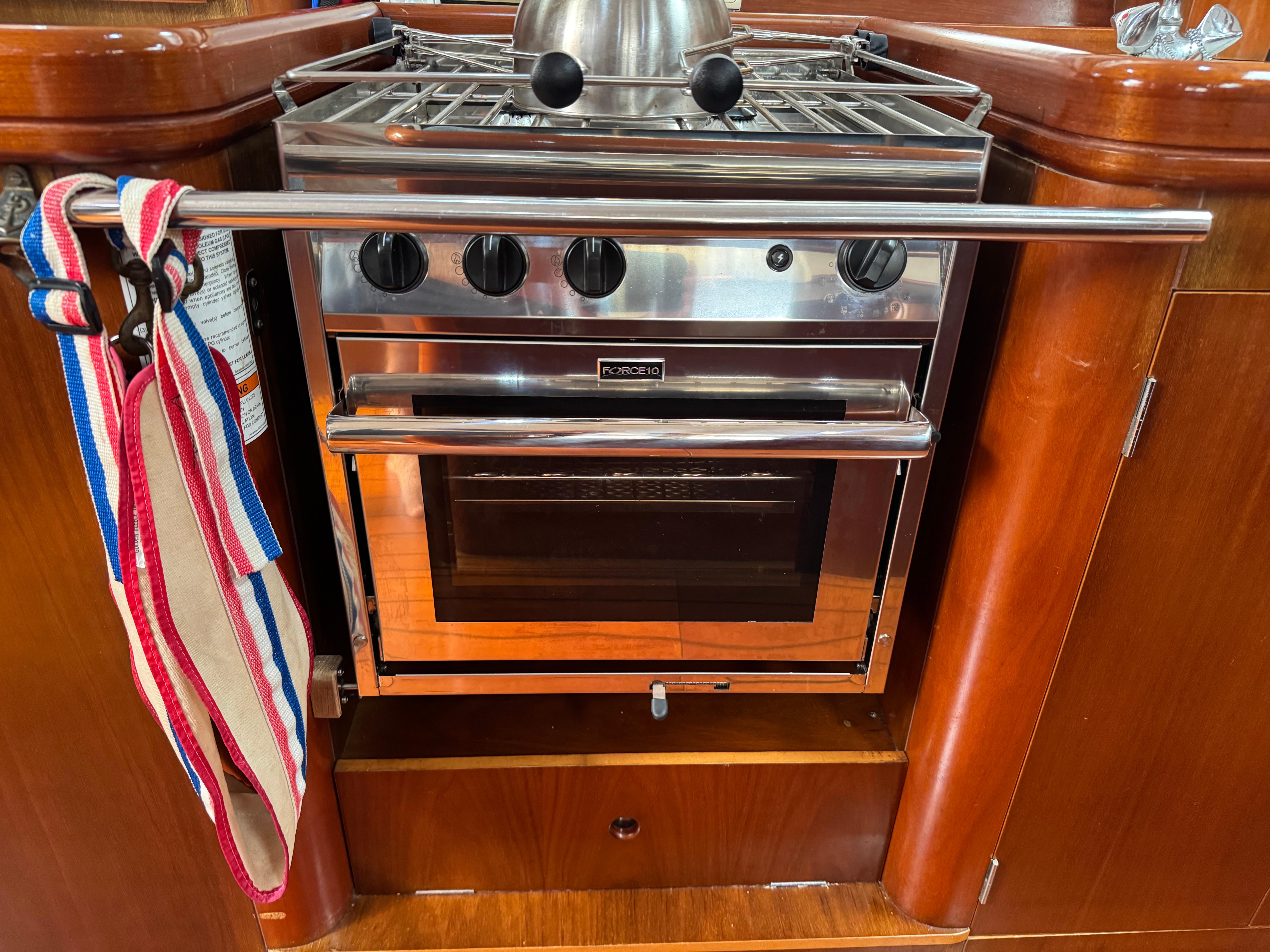 Yacht Photos Pics