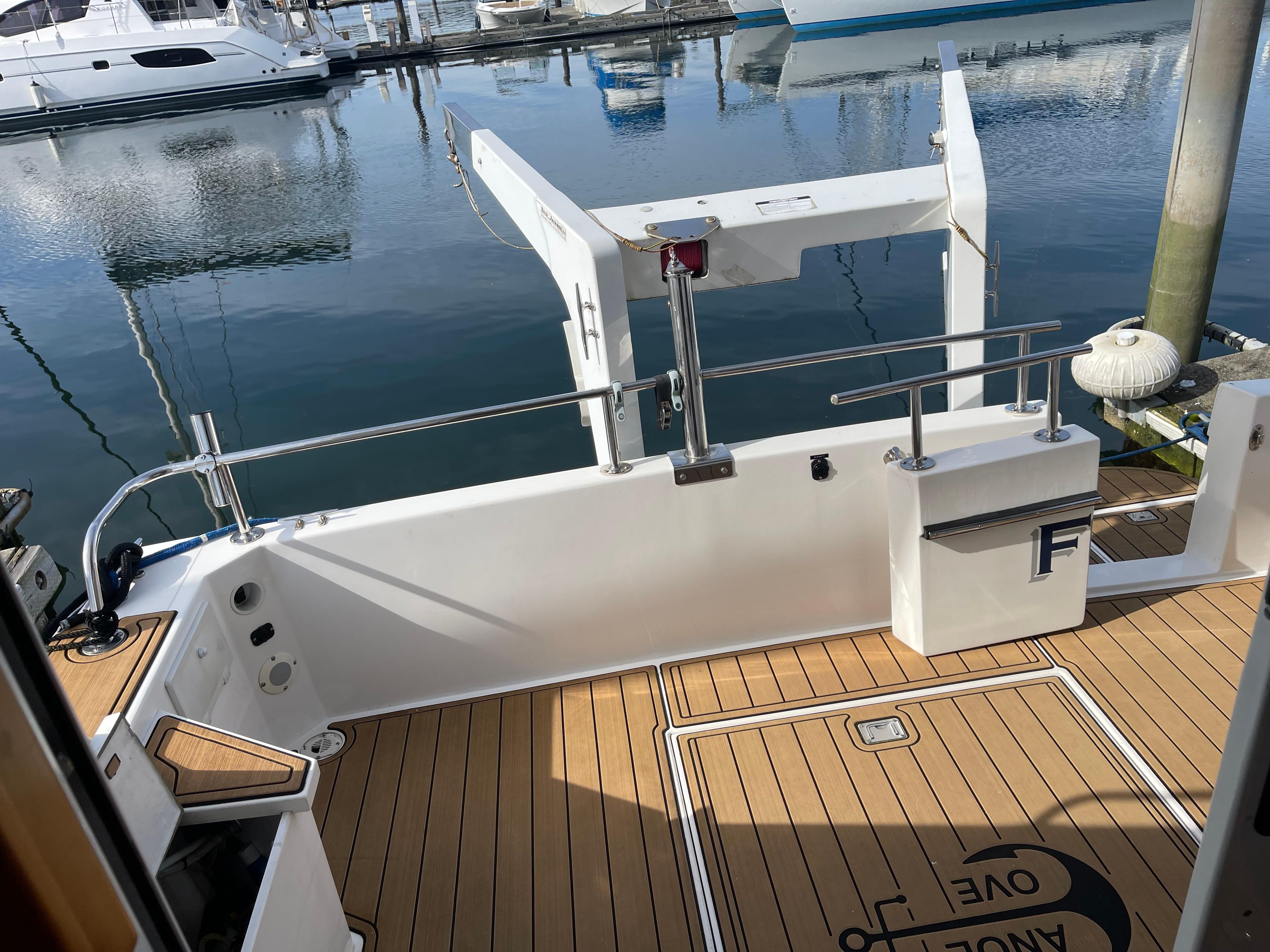 Canoe Cove-50 Pilothouse Luxury Yacht 2002 -WA-US-9728993 | Thumbnail
