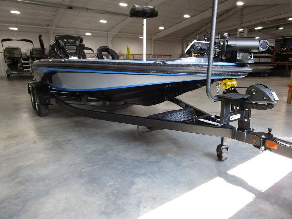 2022 Nitro boat for sale, model of the boat is Z20 Pro & Image # 5 of 49