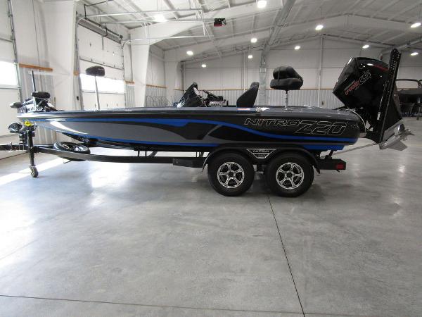 2022 Nitro boat for sale, model of the boat is Z20 Pro & Image # 7 of 49