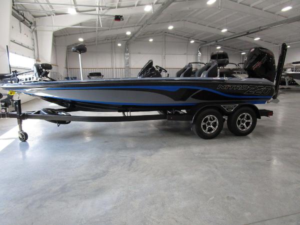 2022 Nitro boat for sale, model of the boat is Z20 Pro & Image # 8 of 49