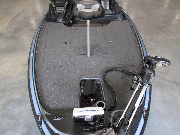 2022 Nitro boat for sale, model of the boat is Z20 Pro & Image # 18 of 49