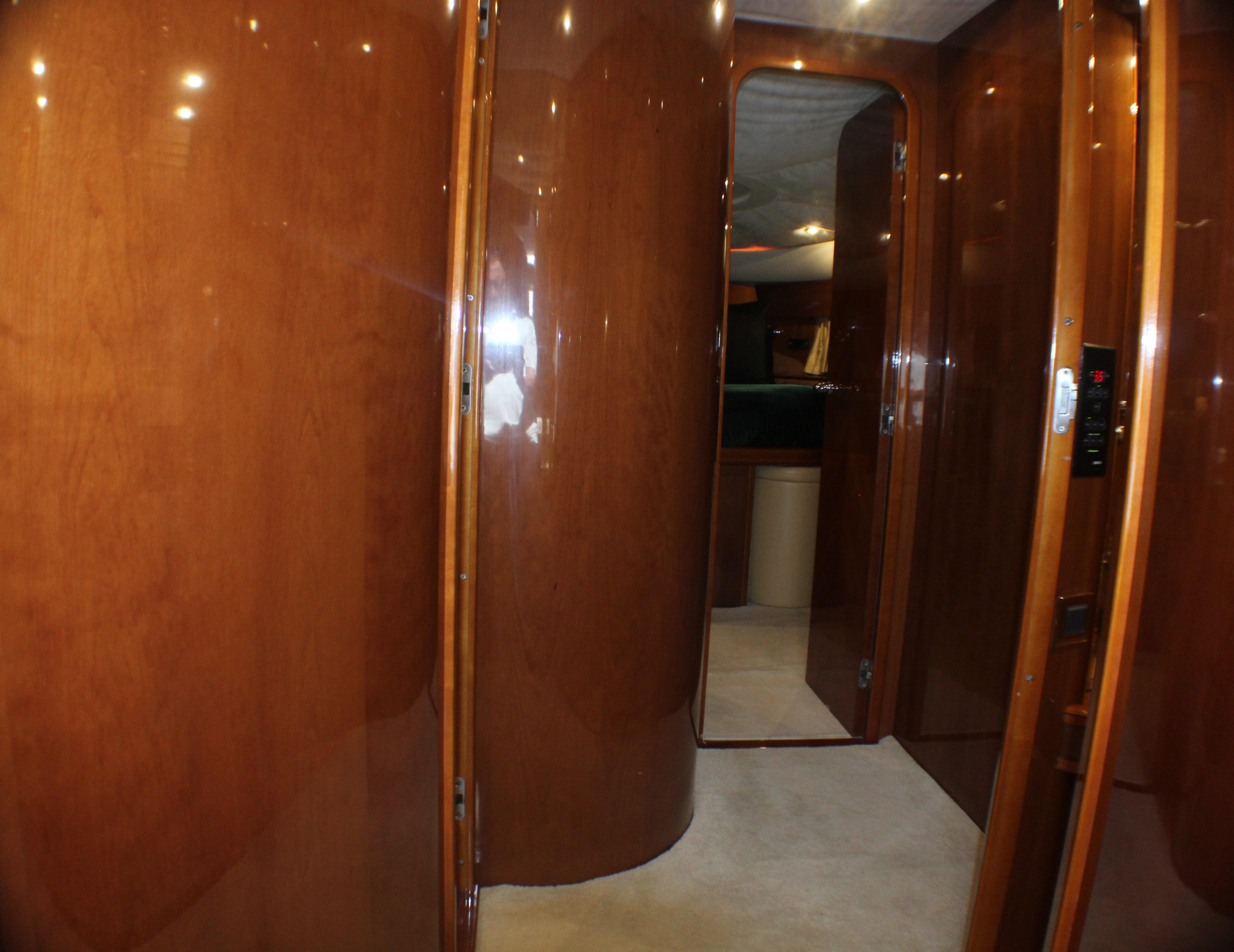 61 Viking Princess Fly - Hallway