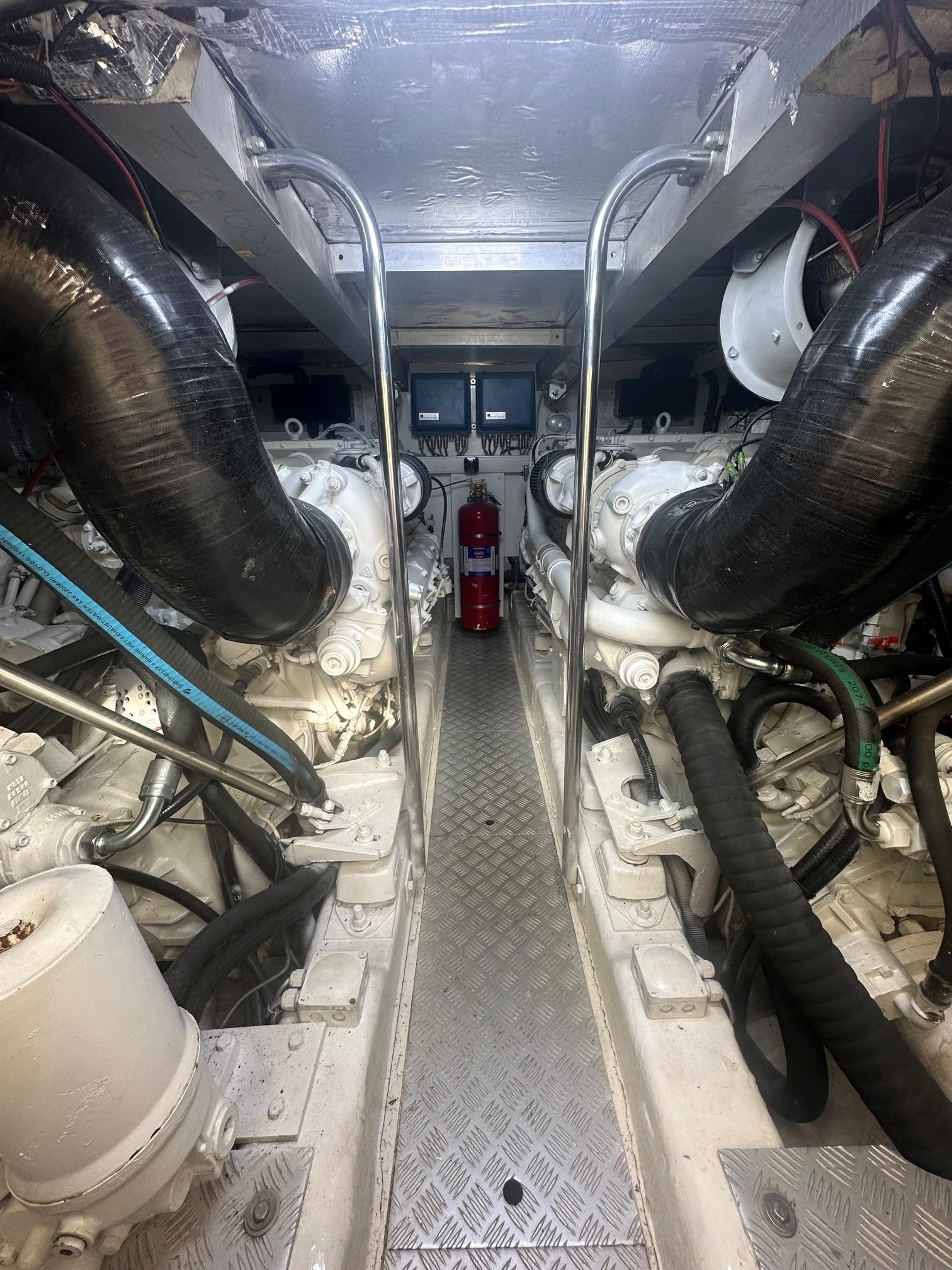 61 Viking Princess Fly - Engine Room