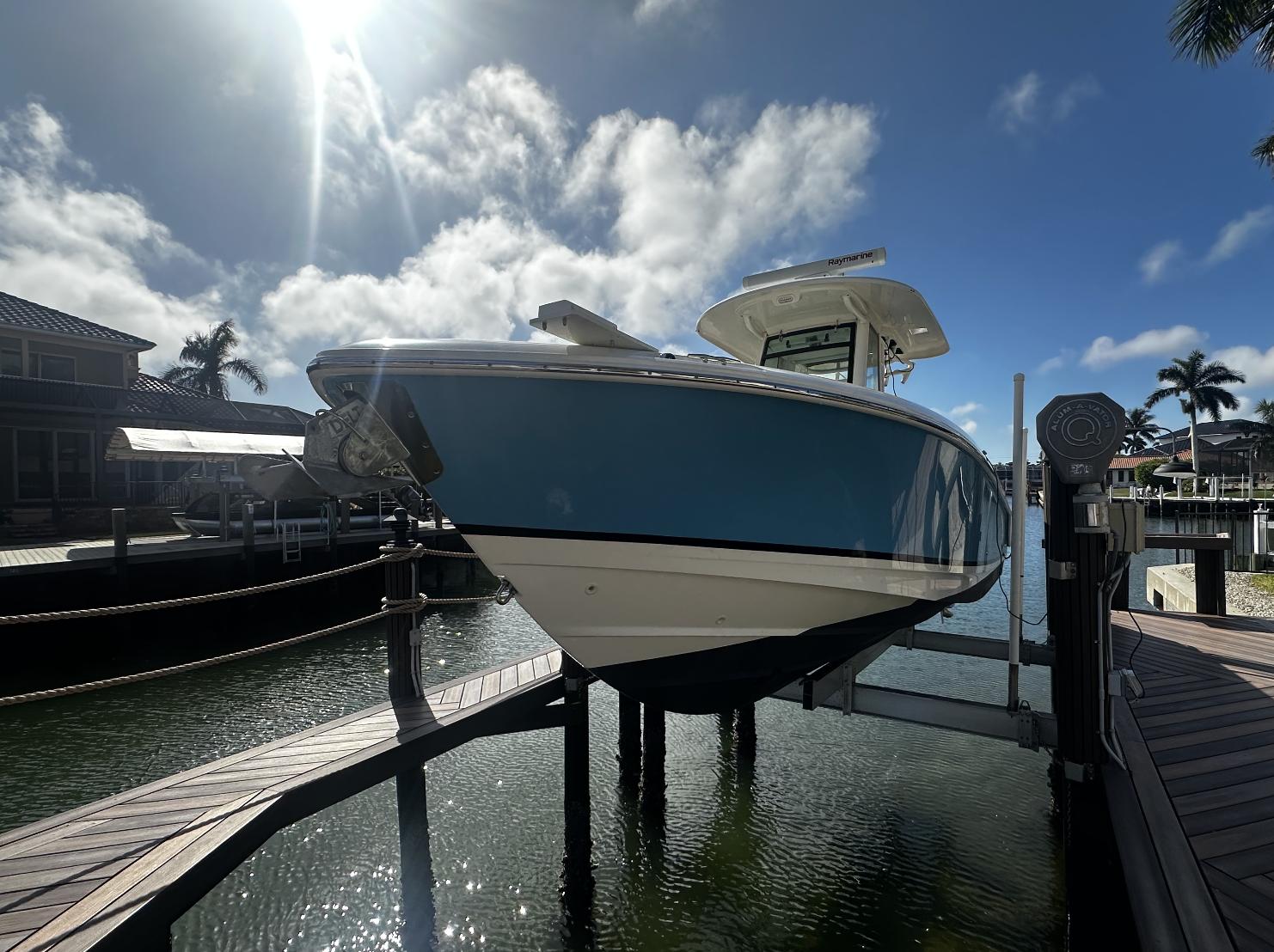 2021 Boston Whaler 280 Outrage