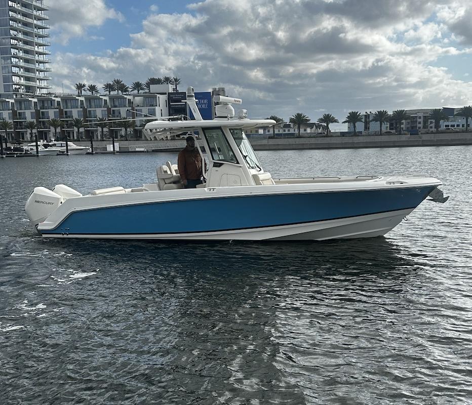 2021 Boston Whaler 280 Outrage