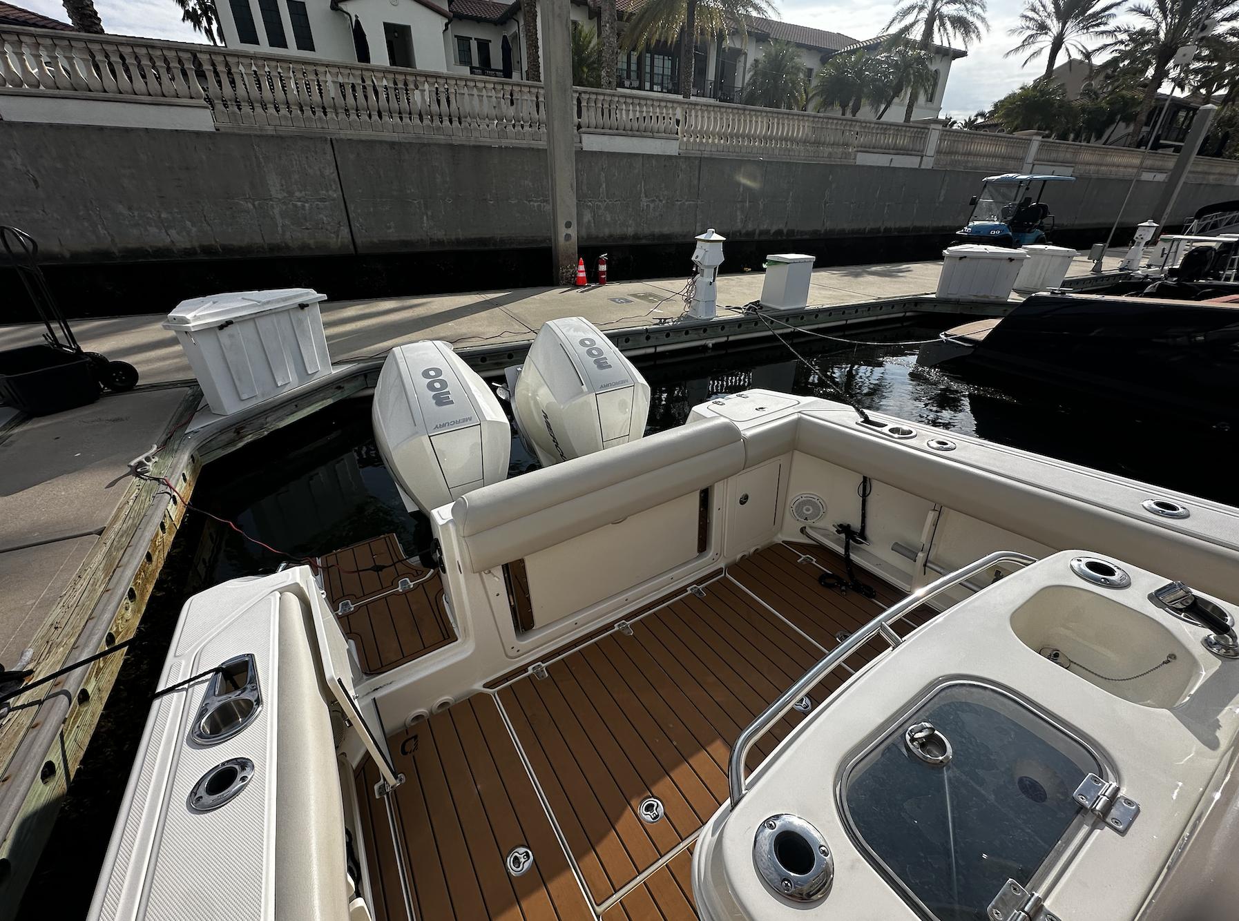 2021 Boston Whaler 280 Outrage