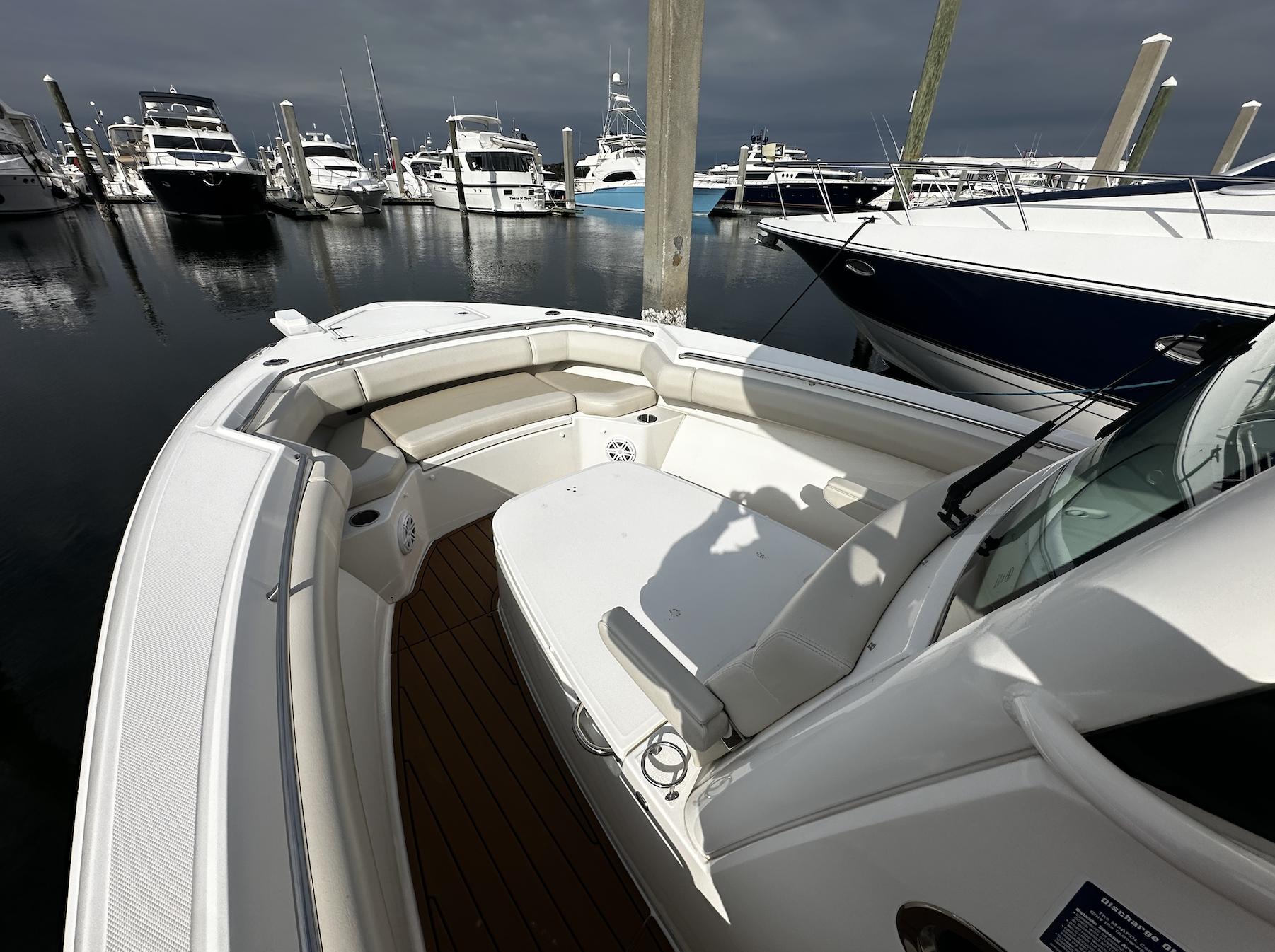 2021 Boston Whaler 280 Outrage