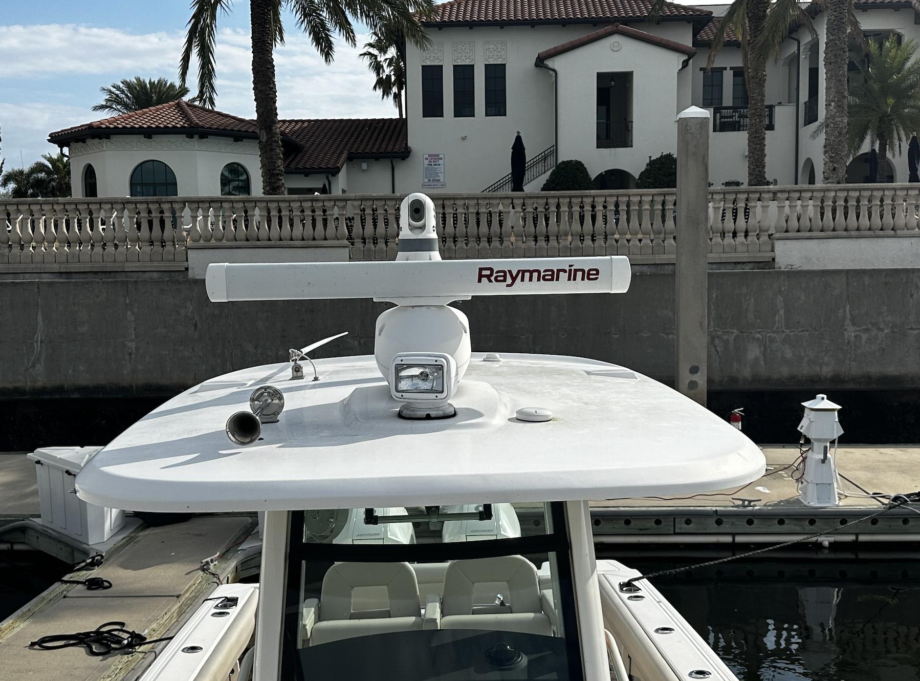 2021 Boston Whaler 280 Outrage