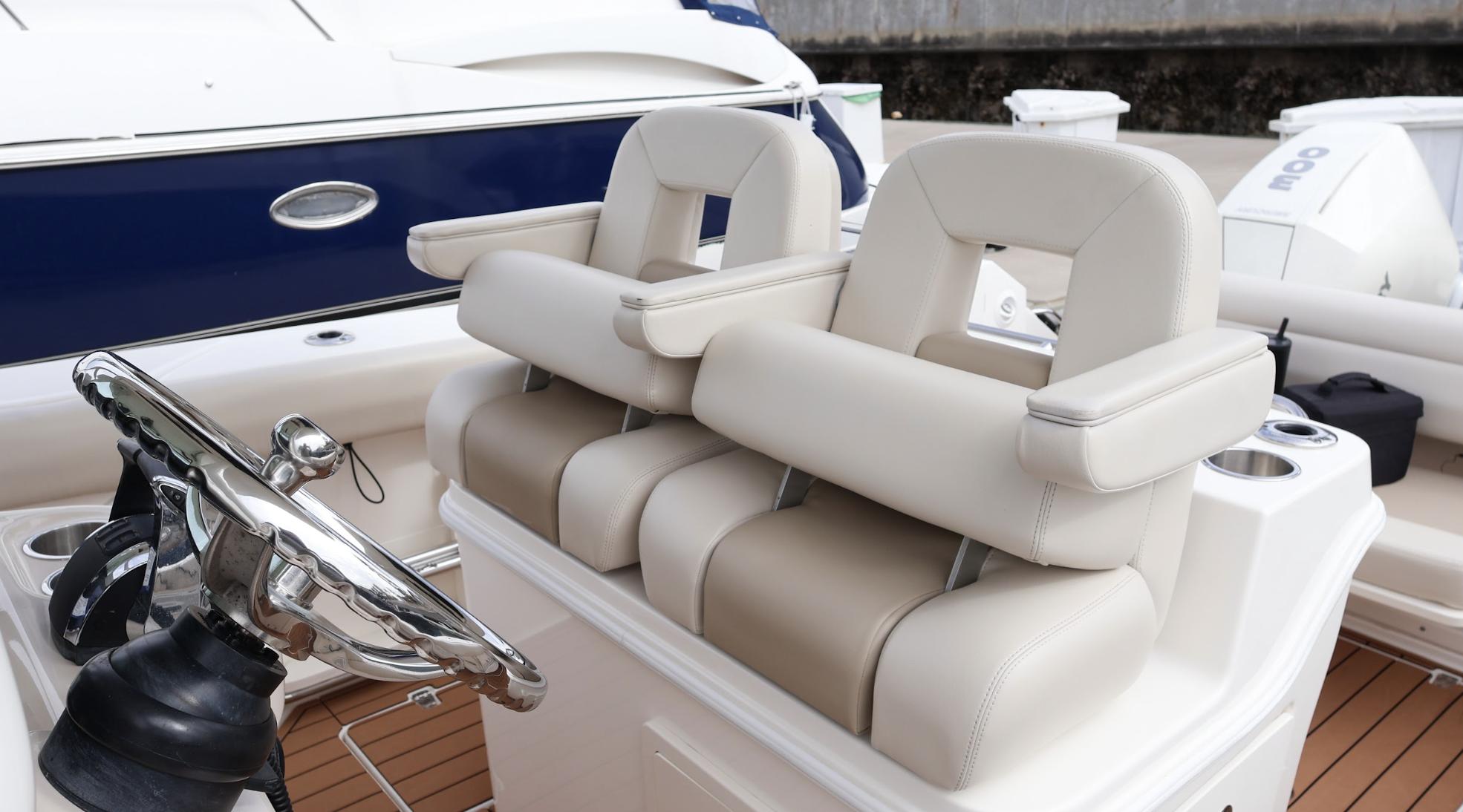 2021 Boston Whaler 280 Outrage