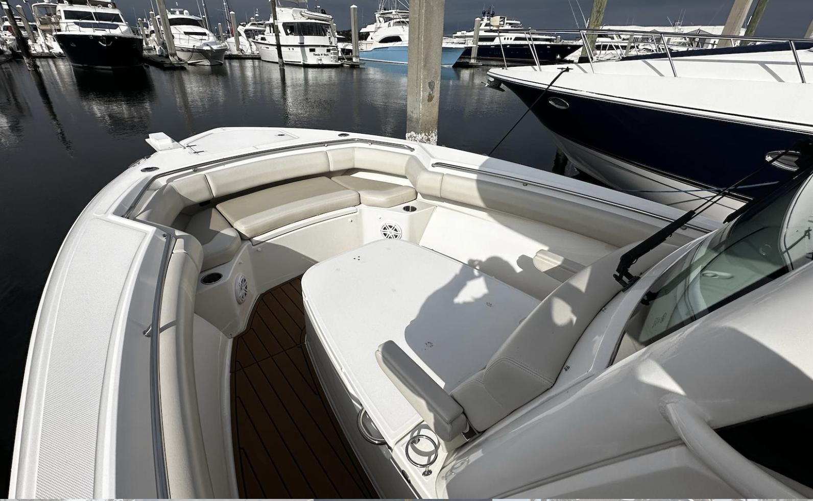 2021 Boston Whaler 280 Outrage