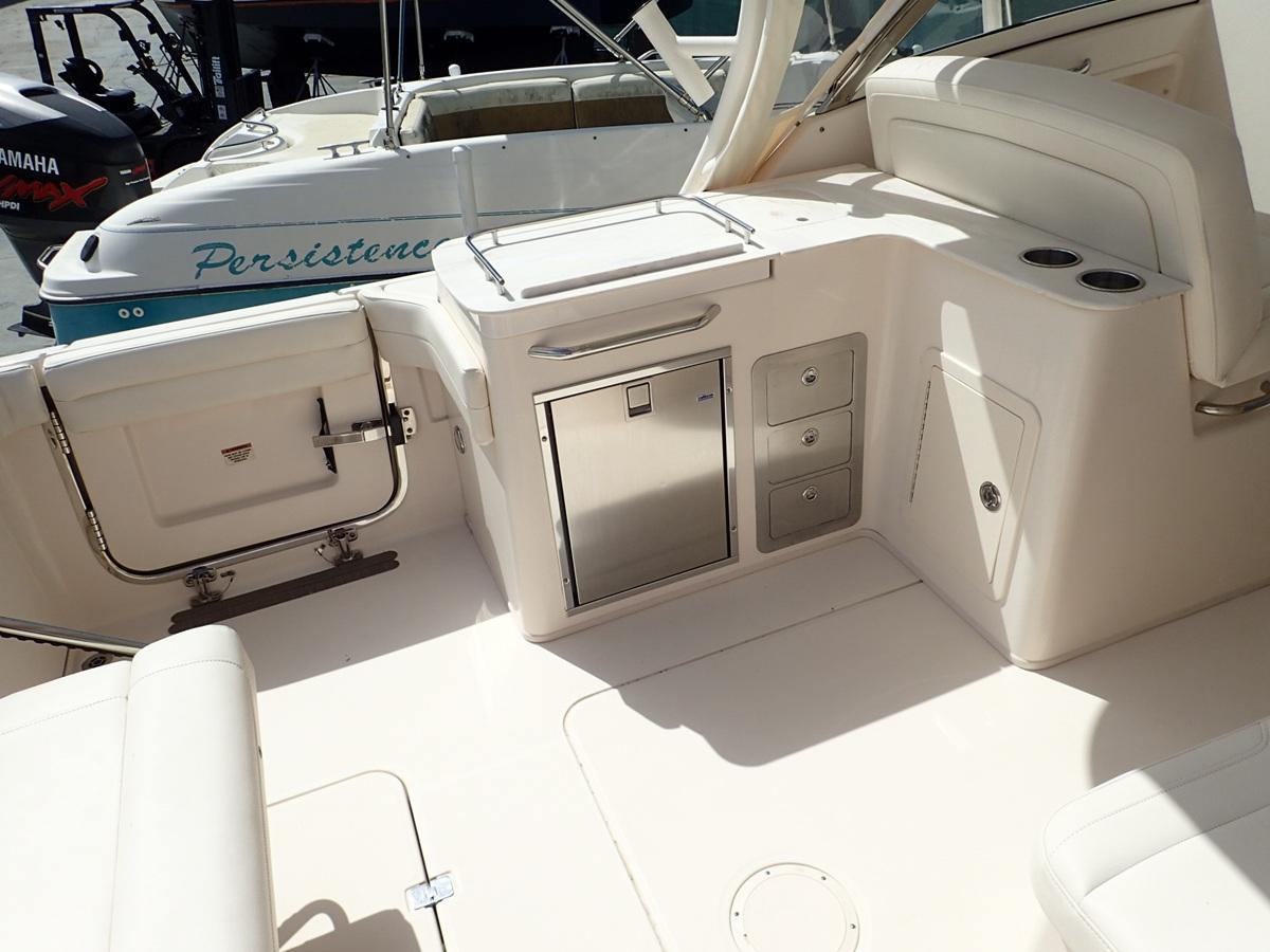 2020-grady-white-freedom-325-power-9830911-20250614091837057-1_XLARGE
