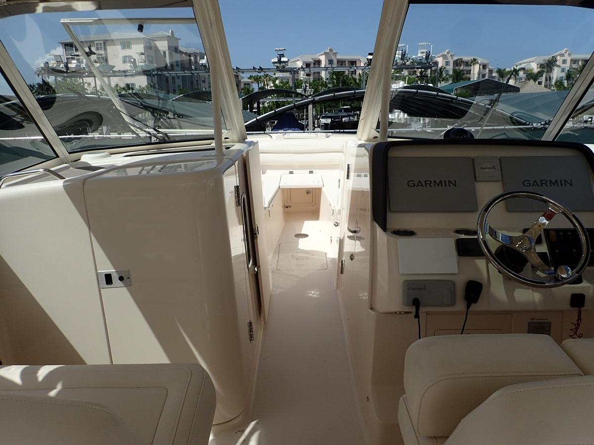 2020-grady-white-freedom-325-power-9830911-20250614091851206-1_XLARGE