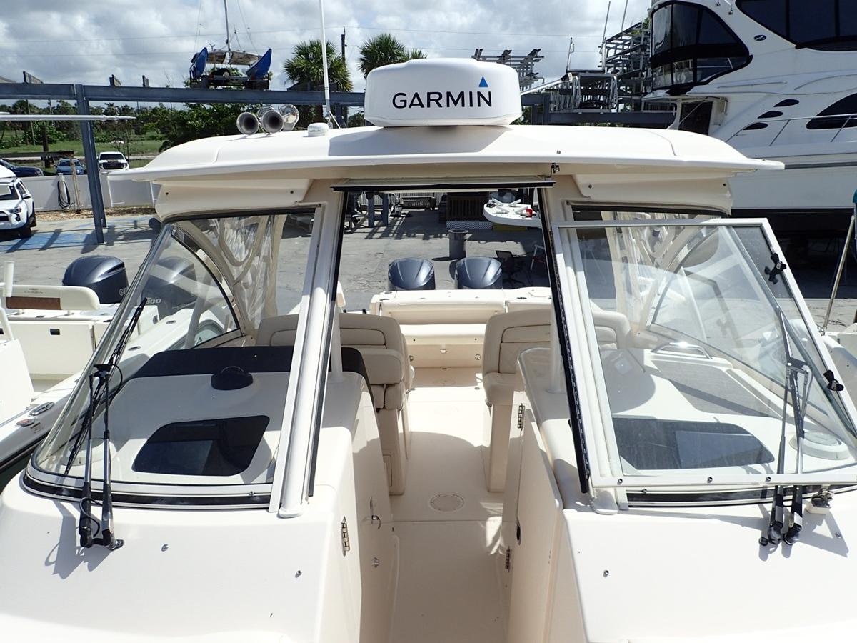 2020-grady-white-freedom-325-power-9830911-20250614091854257-1_XLARGE