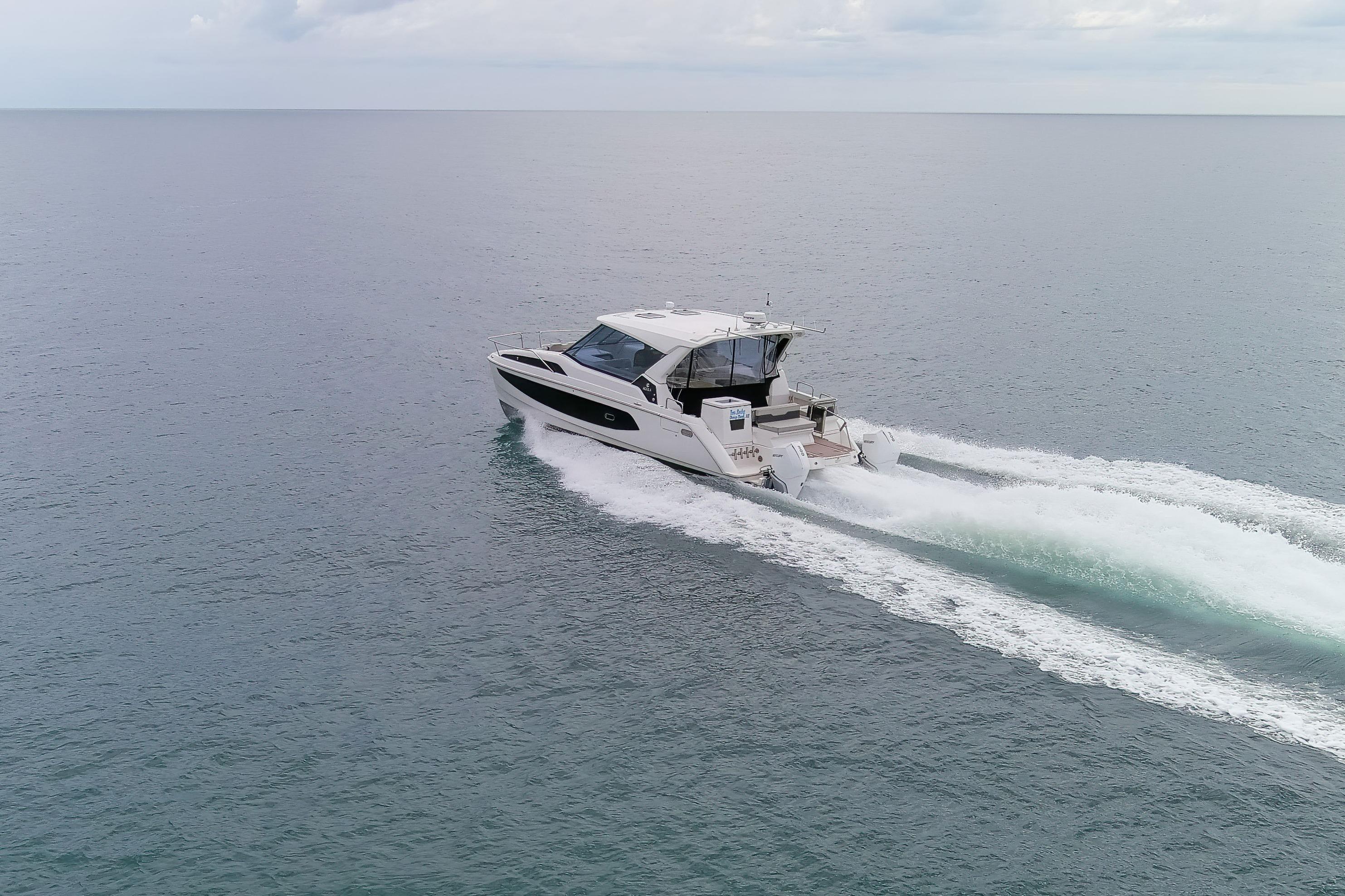 Boat image 10