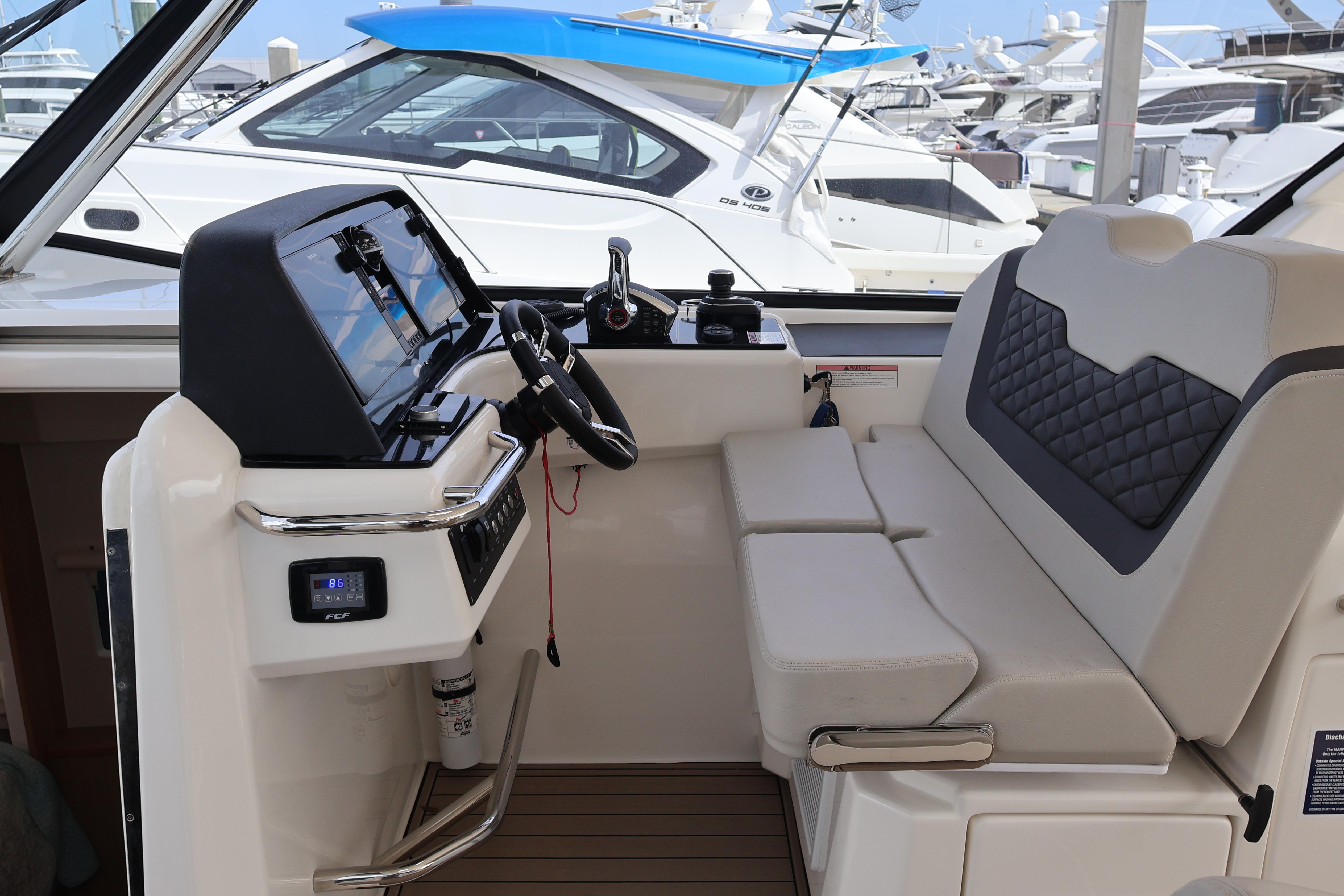 Boat image 19