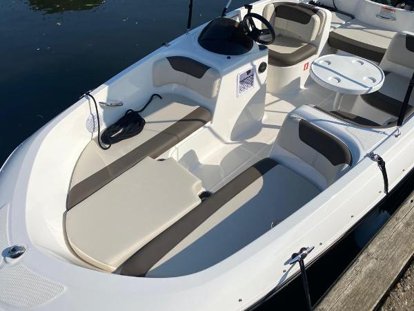 Bayliner Element 5