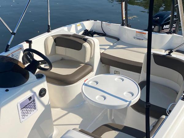 Bayliner Element 5