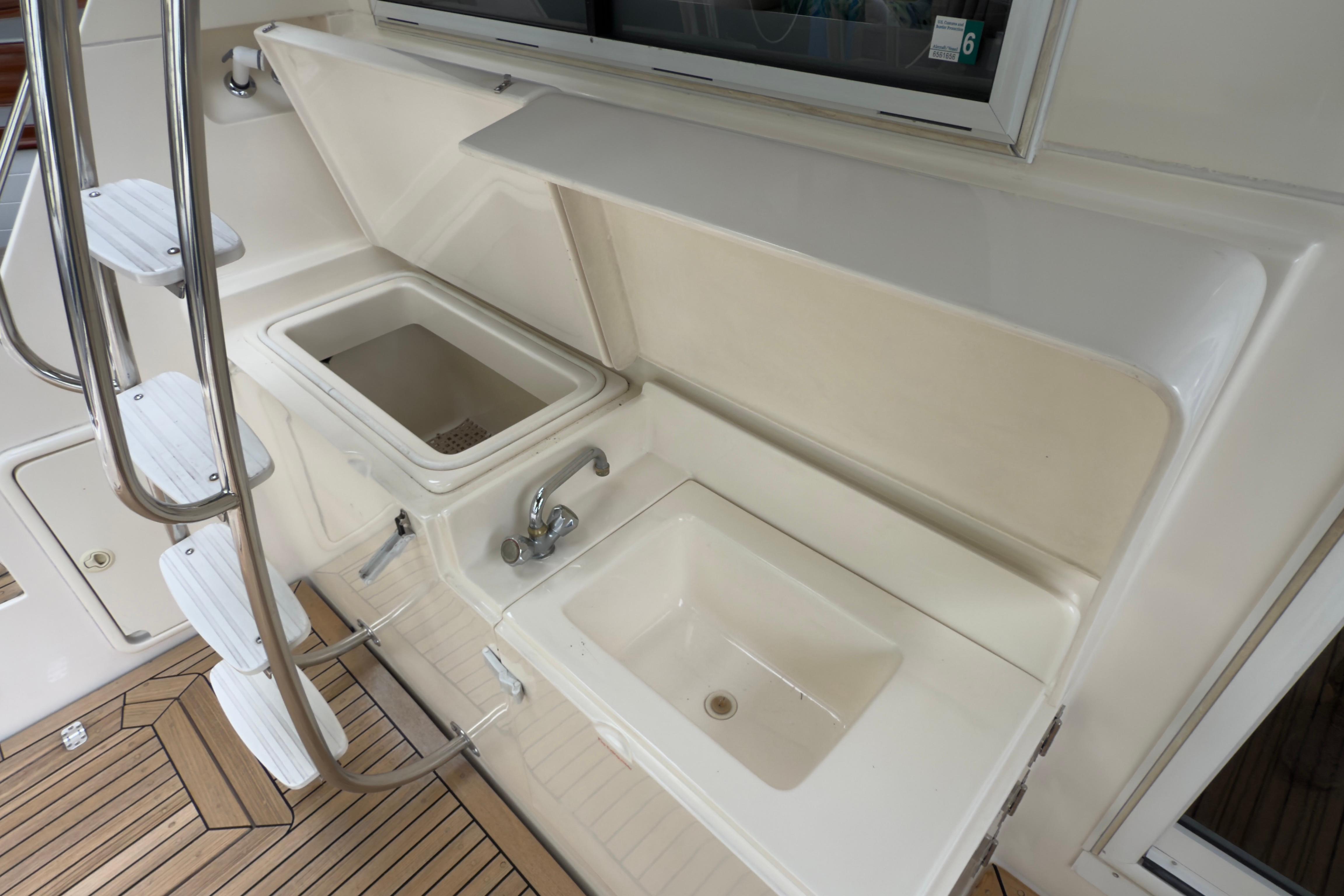 2001 Riviera Twin Cabin Convertible #TBTW366101 inventory image at Sun Country Yachts, South Lake Union (Seattle)