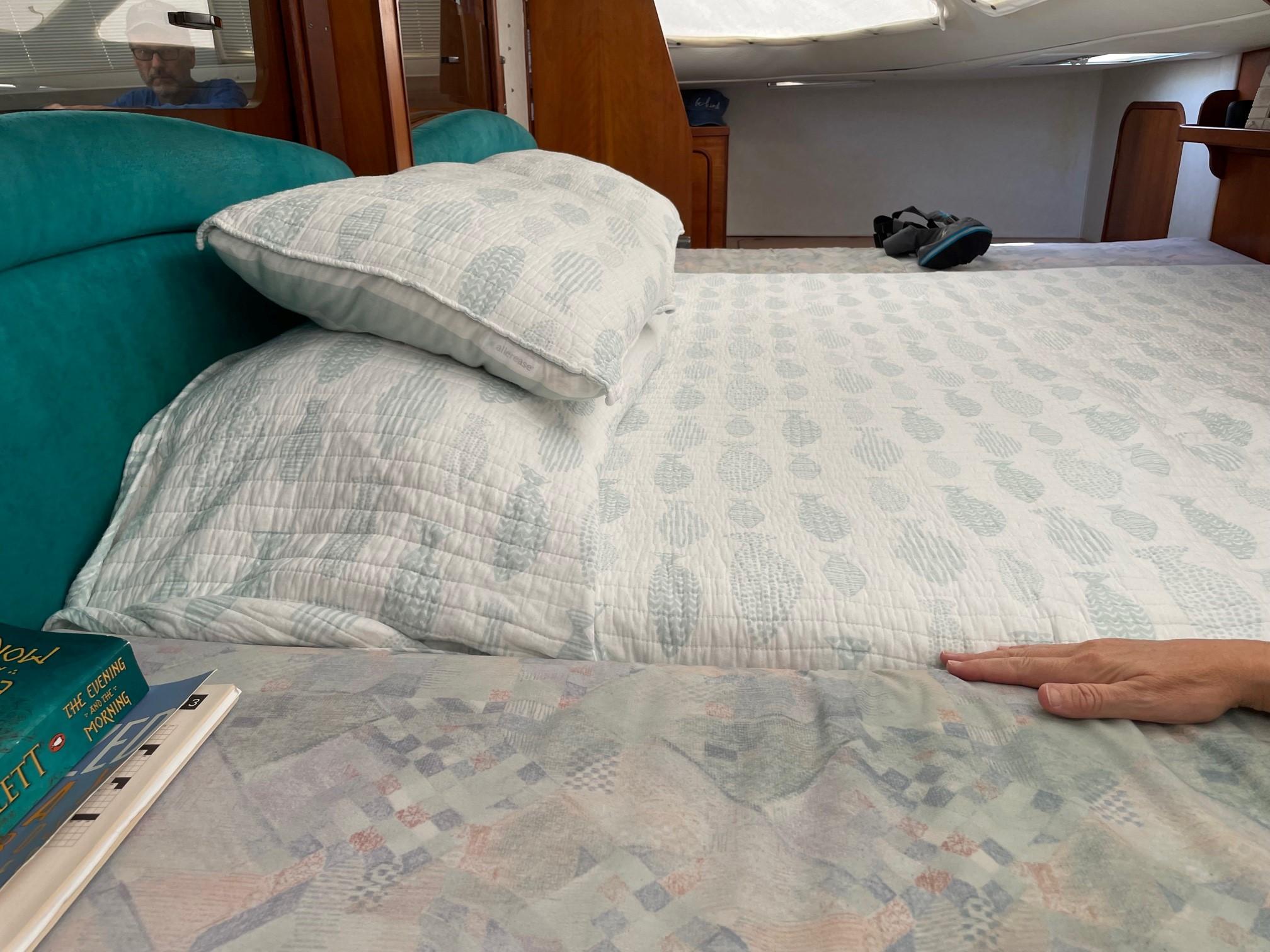 Master King Bed