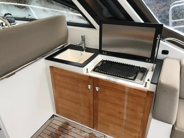 2012 Sealine SC35