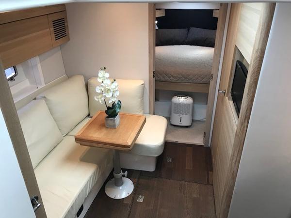 2012 Sealine SC35