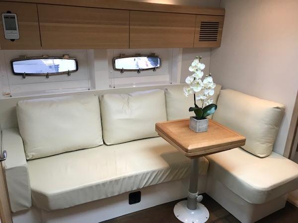 2012 Sealine SC35