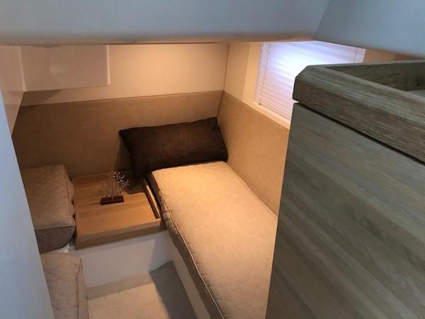 2012 Sealine SC35