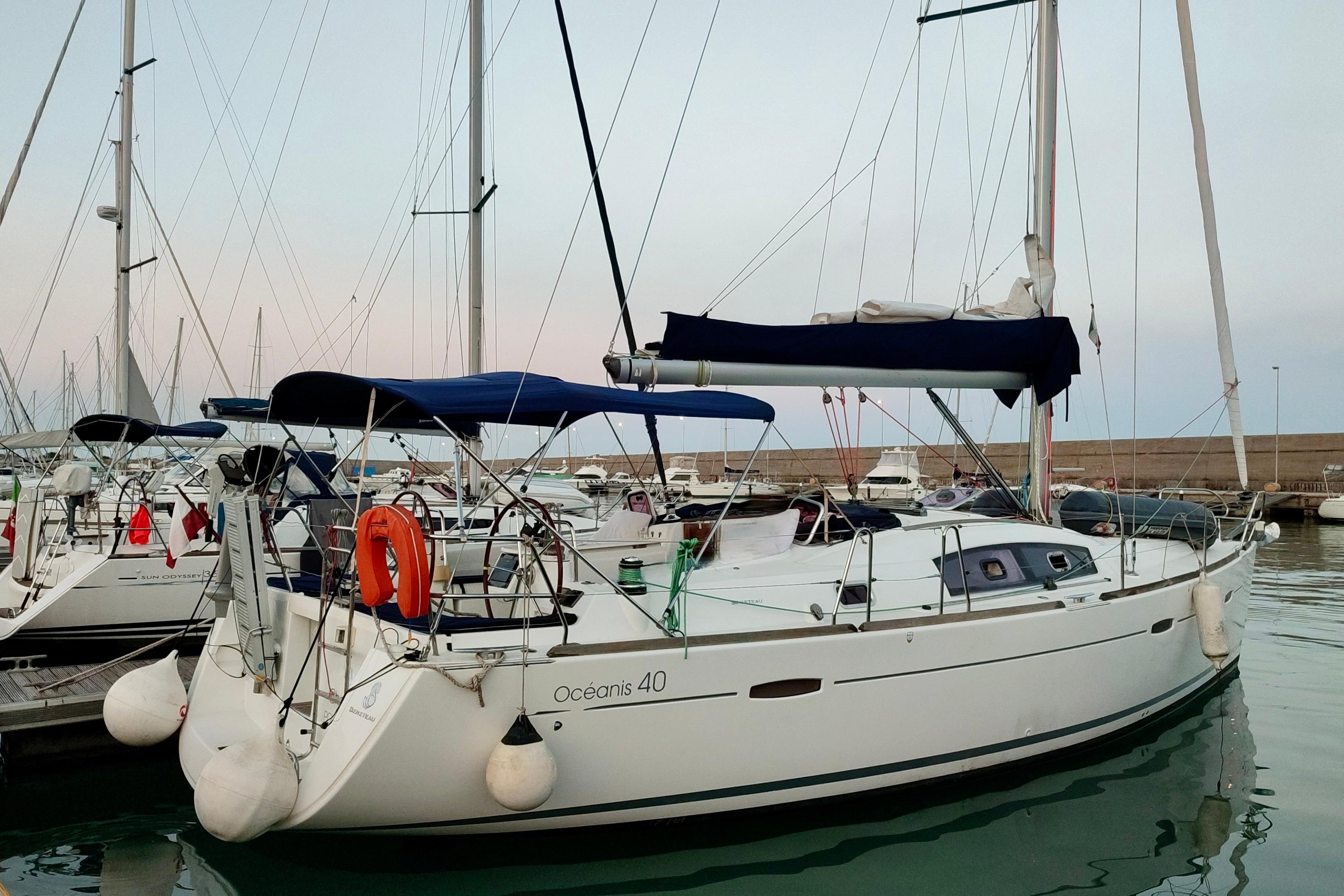 39' Beneteau 2009