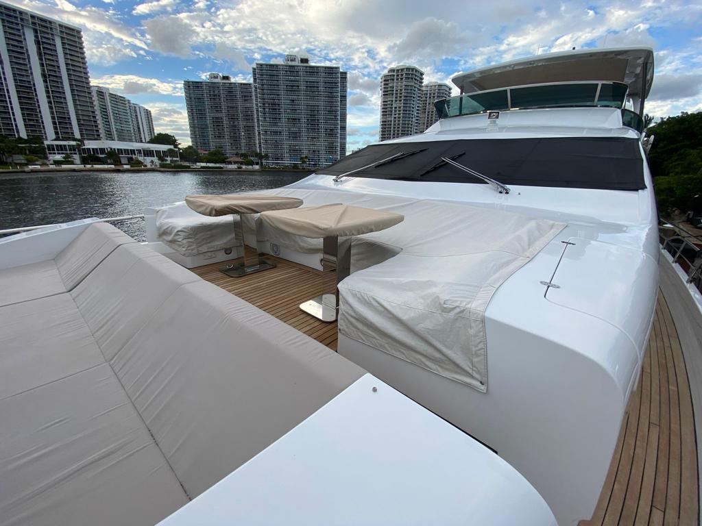 2007 Azimut 85 Blue