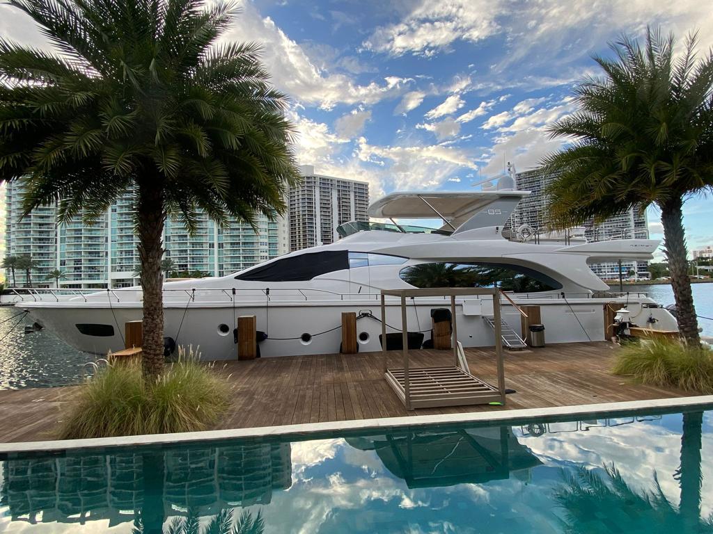 2007 Azimut 85 Blue