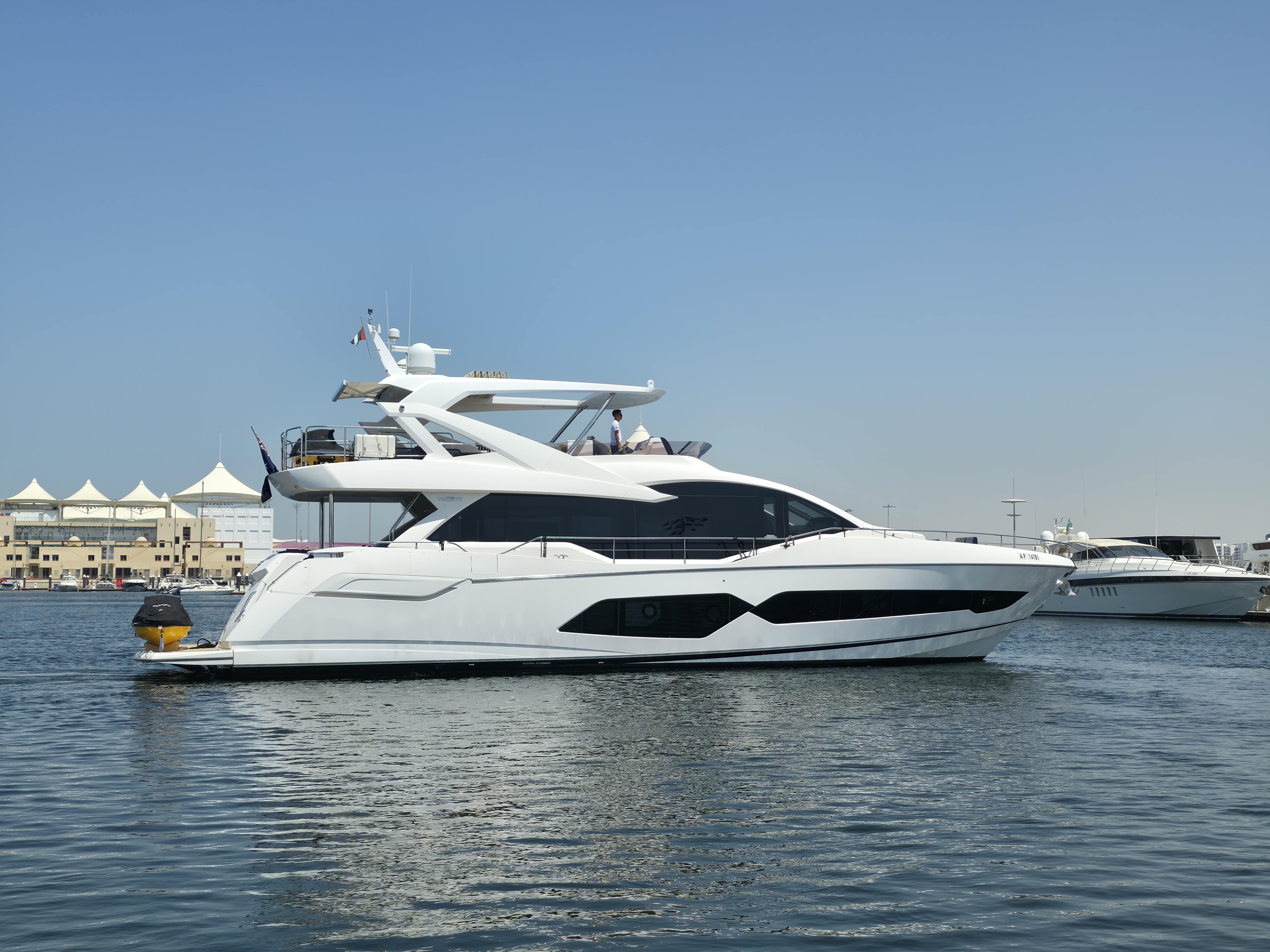 2018 Sunseeker 76 Yacht Relentless
