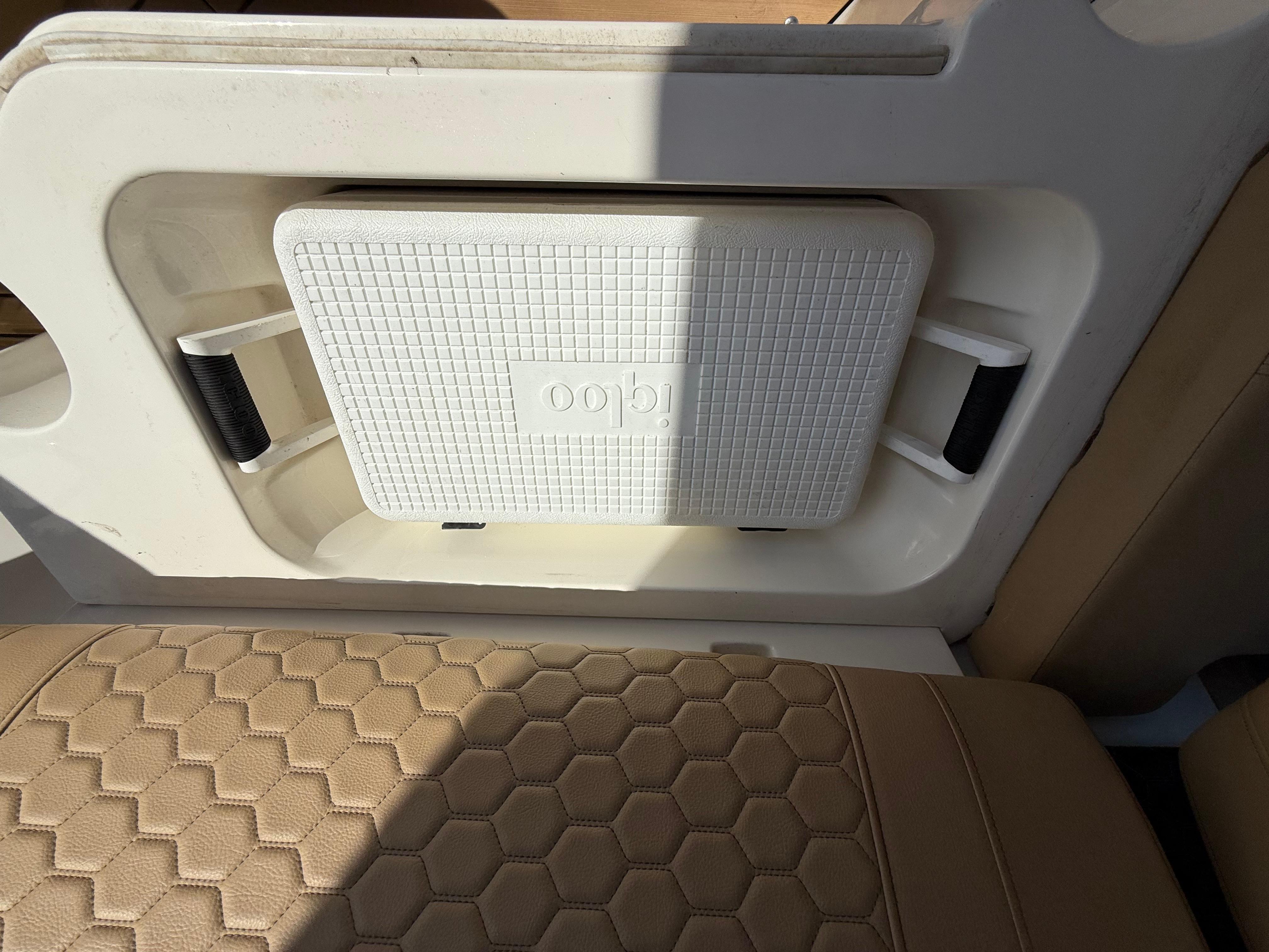 2020-sea-ray-sdx-250-ob-power-9840945-20250616141151204-1_XLARGE