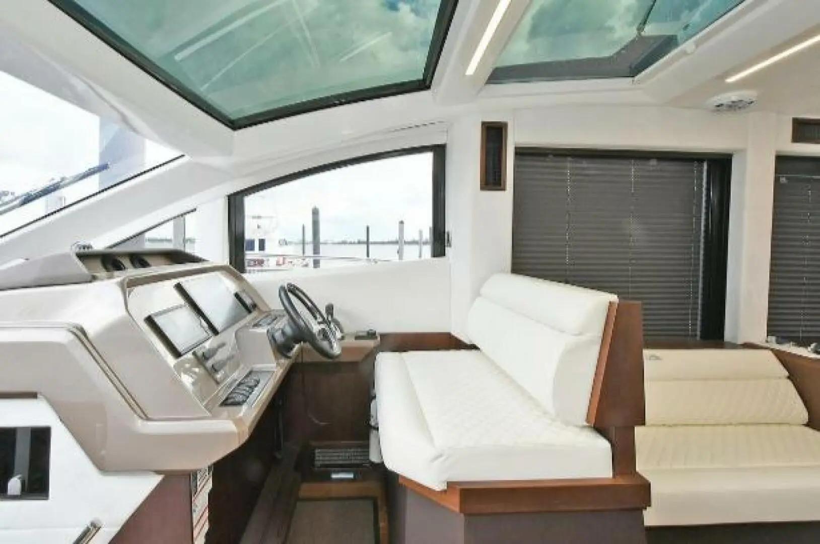 2020-Galeon-470-sky