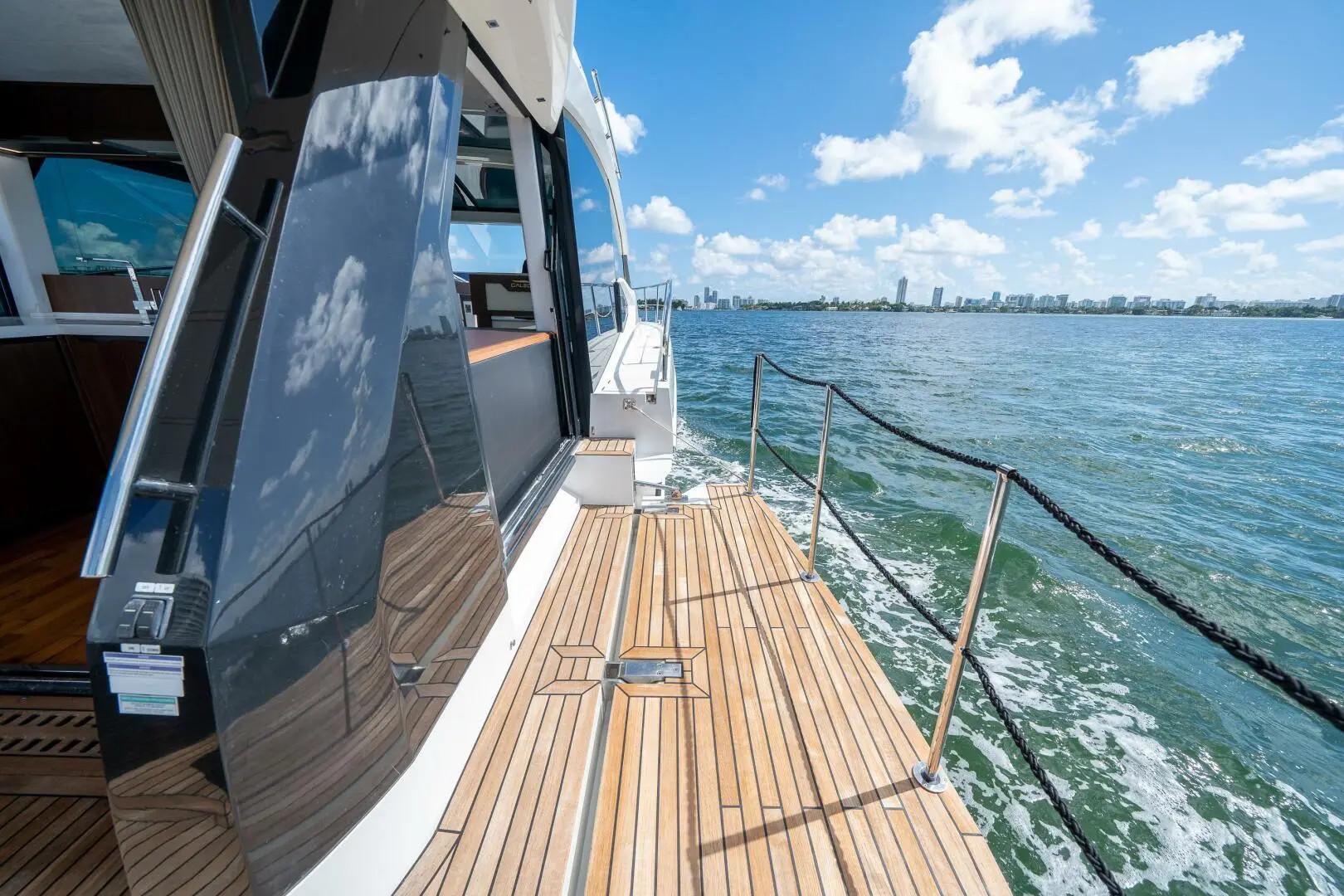 2020 Galeon 470 sky