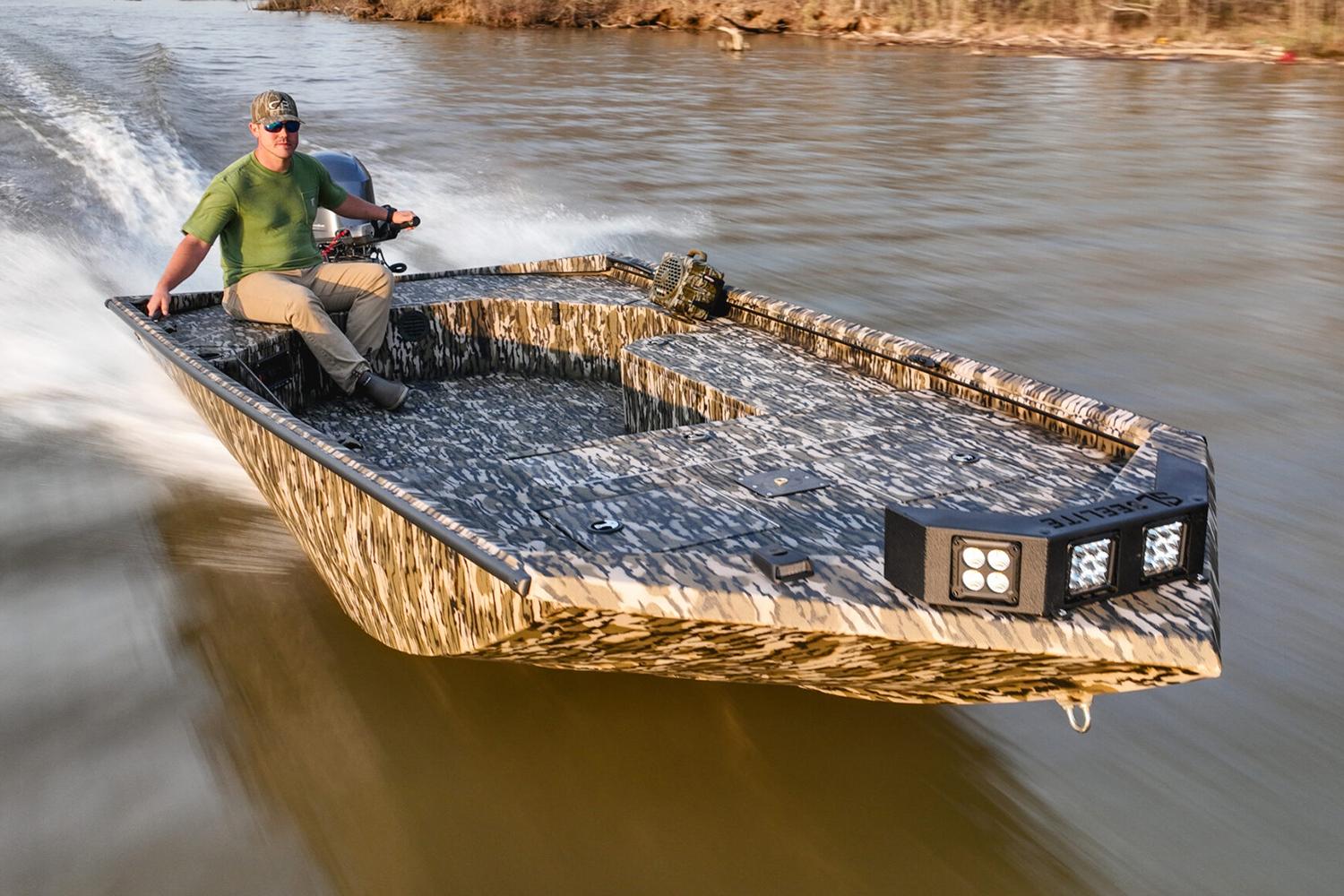 2026 Avid 18 Commander