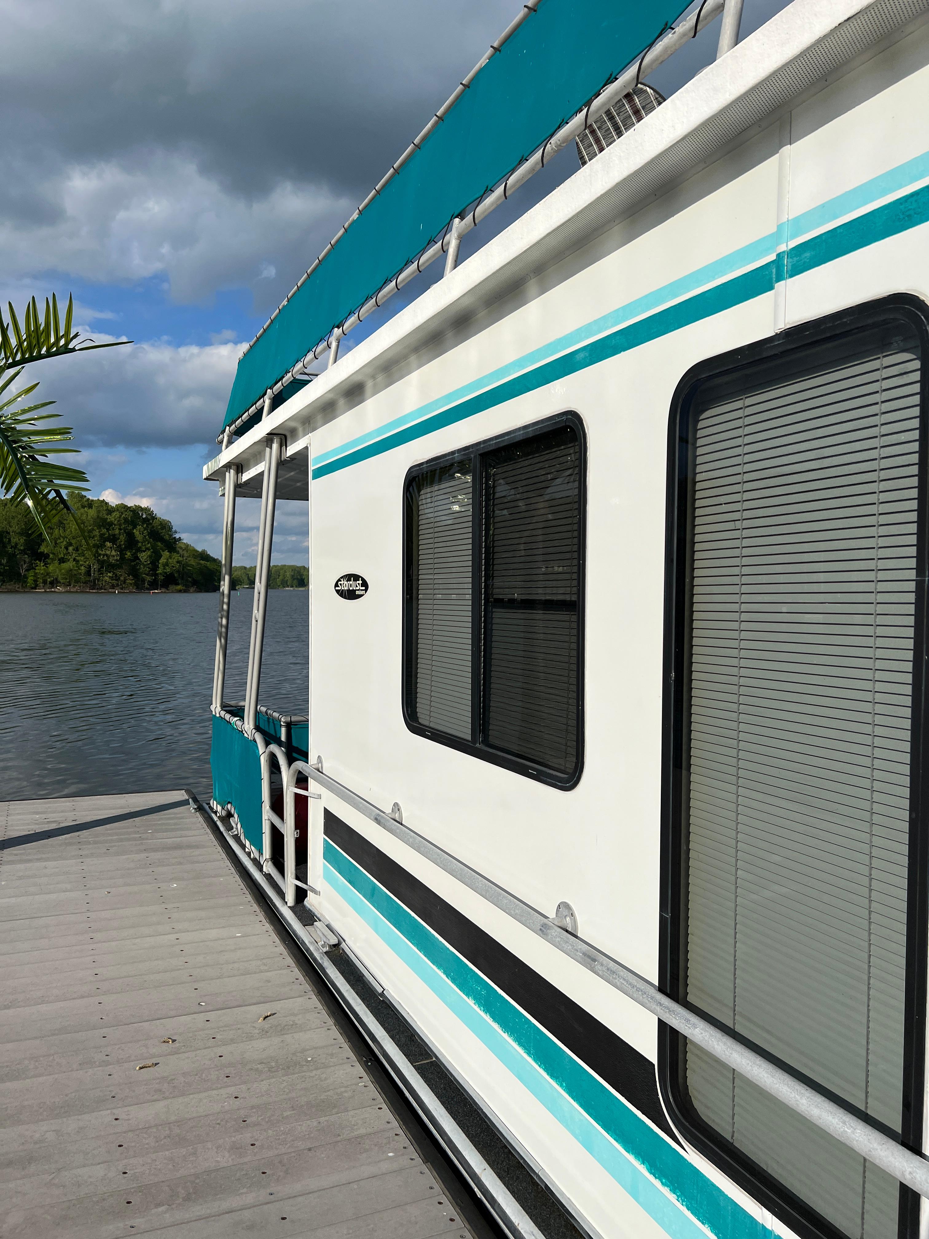 Knot Farmin Yacht for Sale 86 Stardust Cruisers Yachts Kuttawa, KY