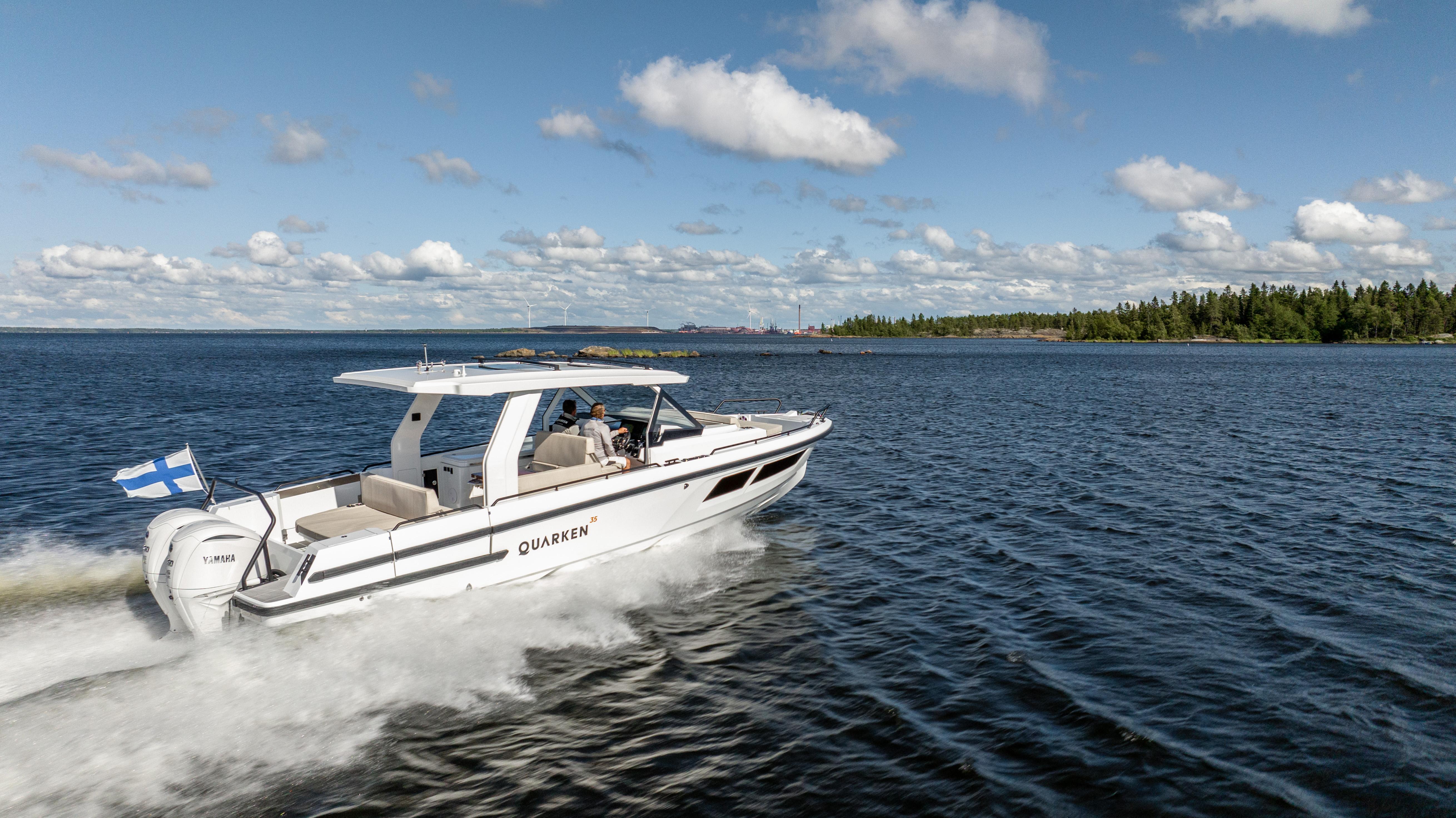 Quarken-35 Sport Tourer 2025 -FL-US-9568357 | Thumbnail