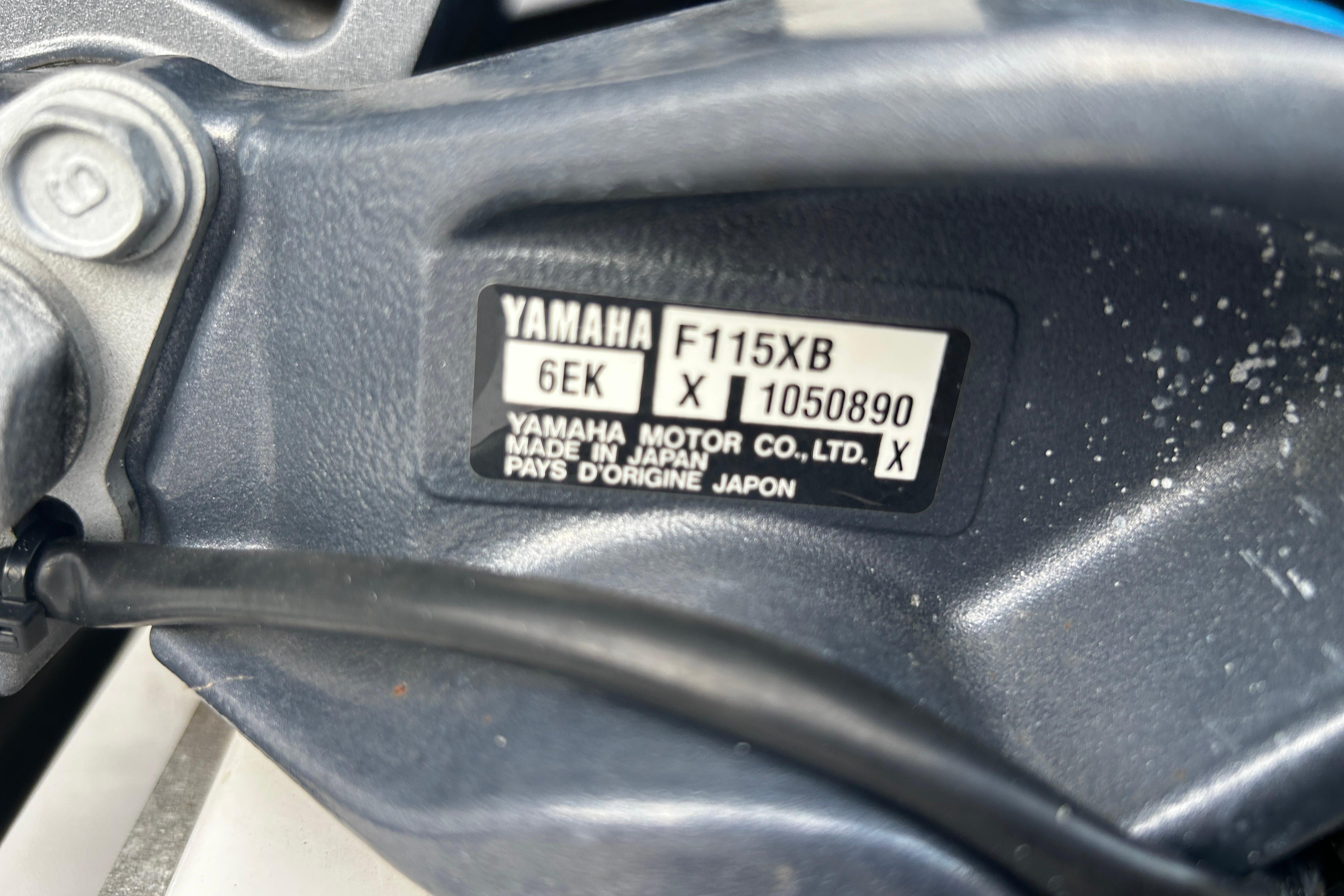 2018-robalo-r180-center-console-power-9960906-20250926132636485-4