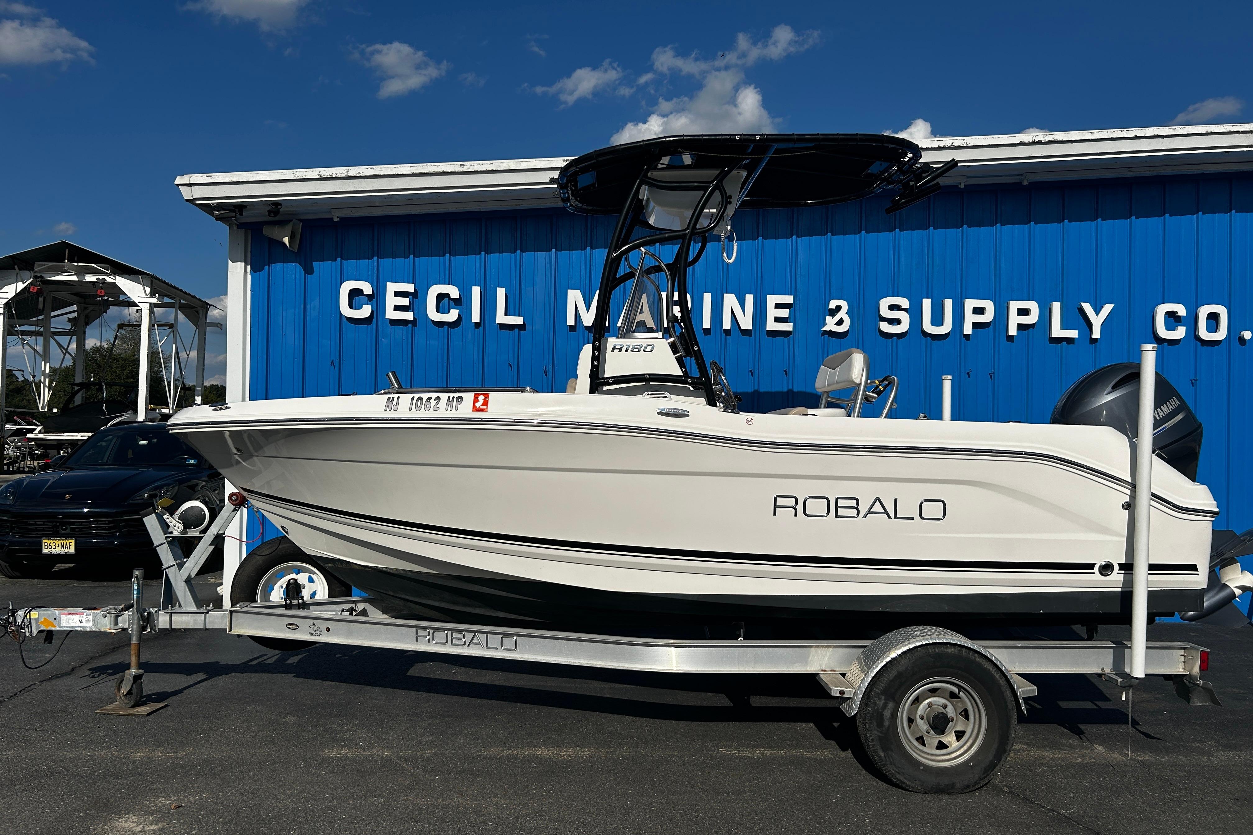 2018-robalo-r180-center-console-power-9960906-20250926132639976-2