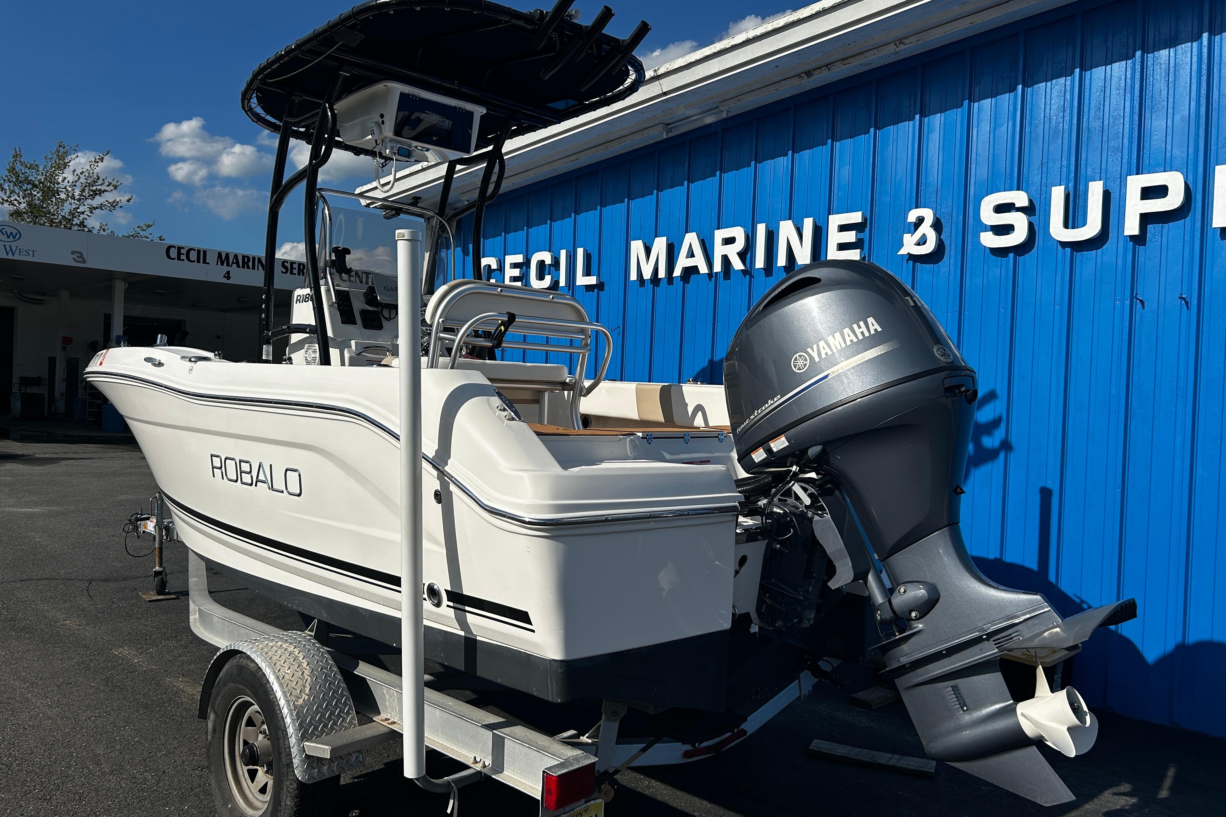 2018-robalo-r180-center-console-power-9960906-20250926132640921-3
