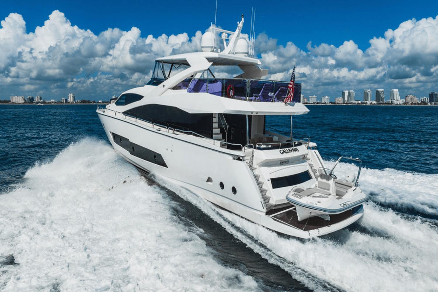 2019 Sunseeker | 86 Yacht