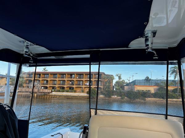 31' Boston Whaler, Listing Number 100917660, - Photo No. 9
