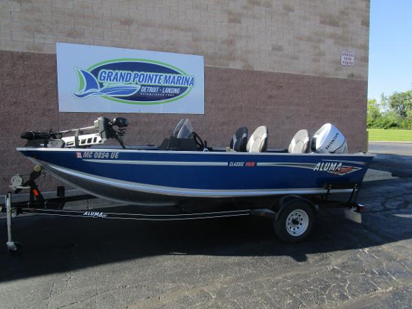 2017 Alumacraft boat for sale, model of the boat is Classic 165 CS & Image # 1 of 18