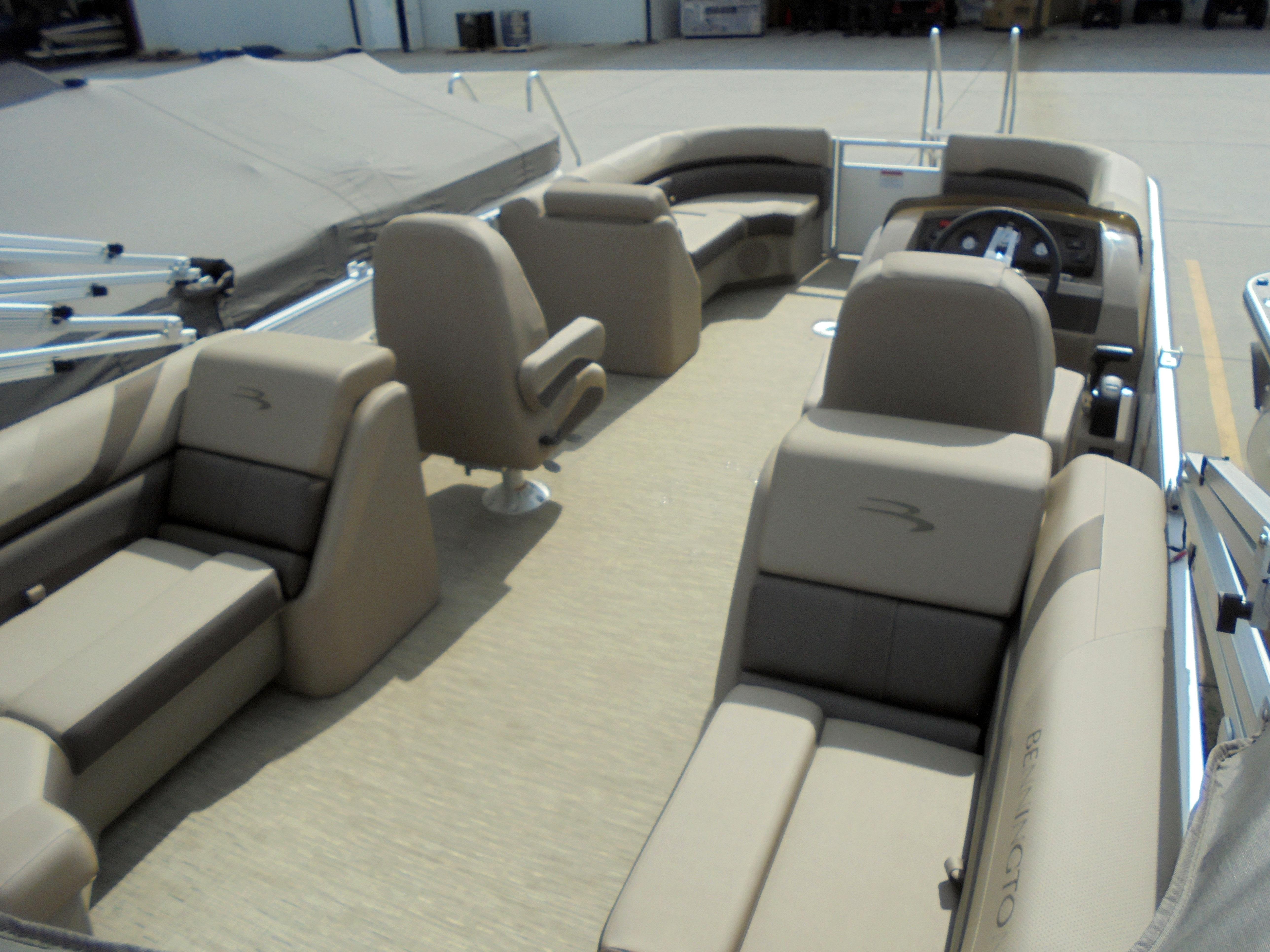 2023 Bennington 22 SXSR