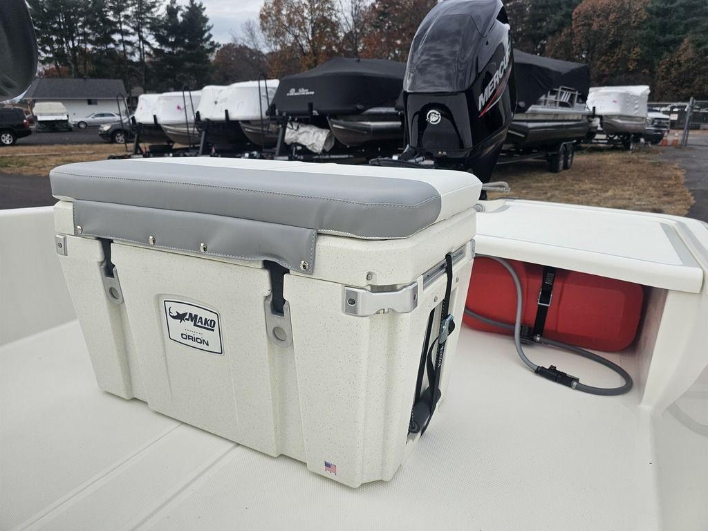 2025 Mako Pro Skiff 15 CC with cooler seat and Mercury outboard motor.