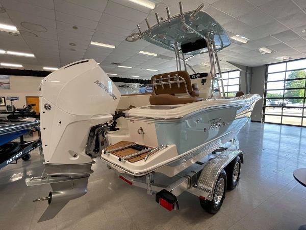 2021 Pioneer boat for sale, model of the boat is Islander 222 & Image # 8 of 10