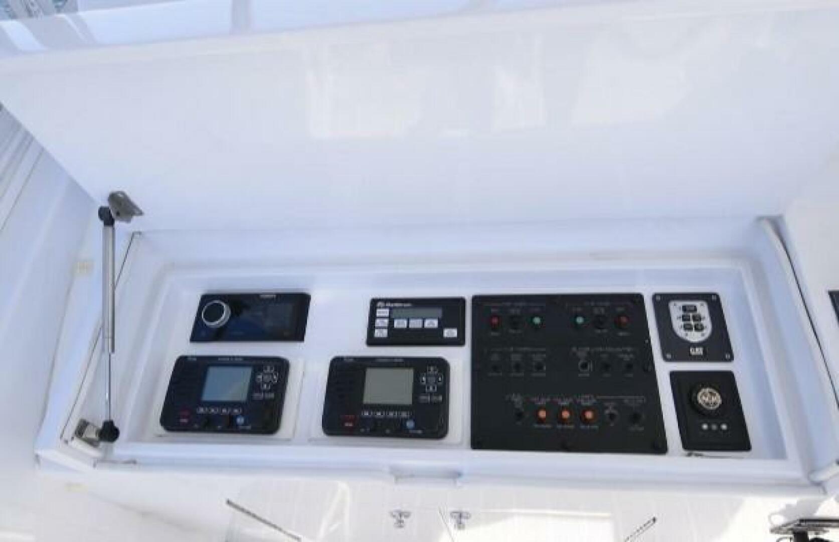 2006-hatteras-50-convertible-power-9550909-20240917112142699-1_XLARGE